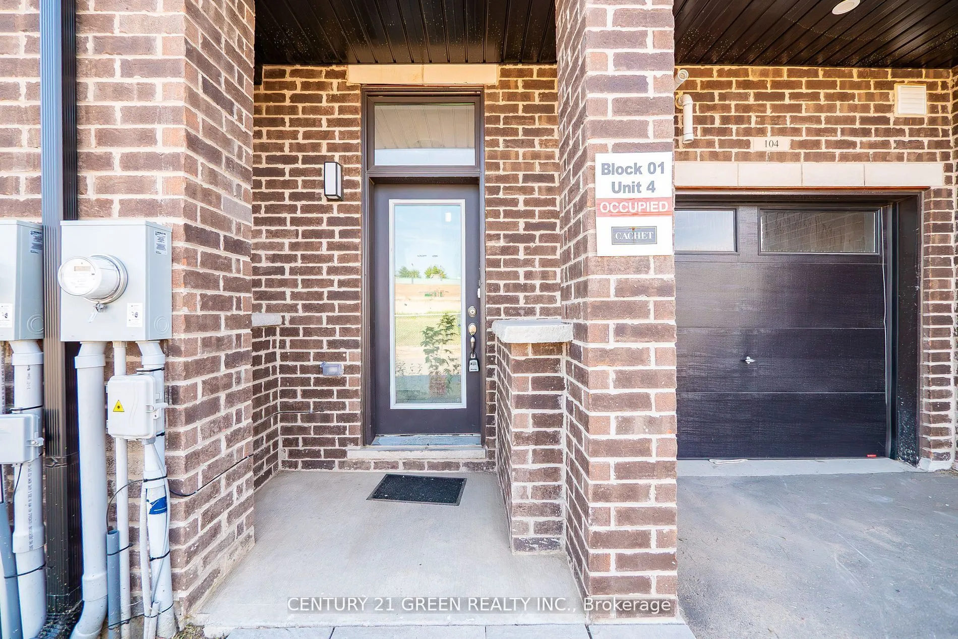 585 Colborne Street, #104