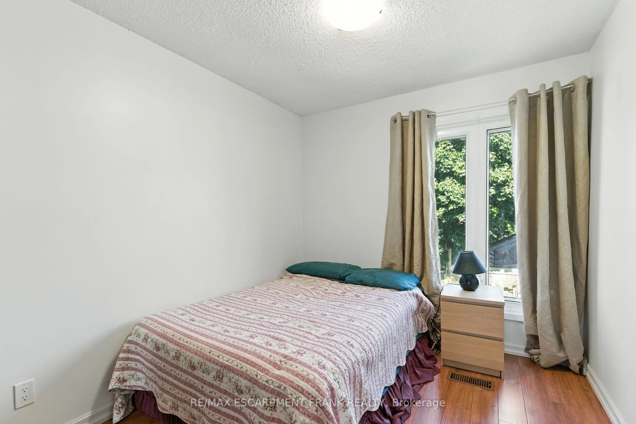 387 Franklin Road