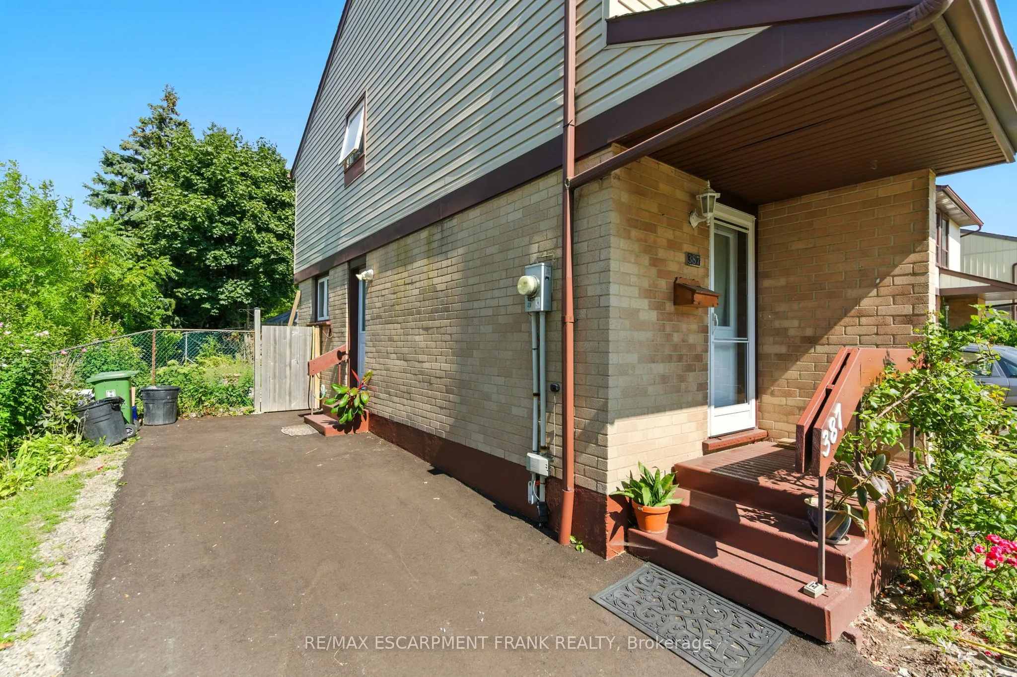 387 Franklin Road