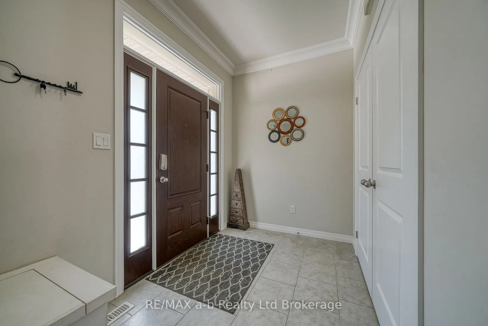 37 Lowrie Crescent