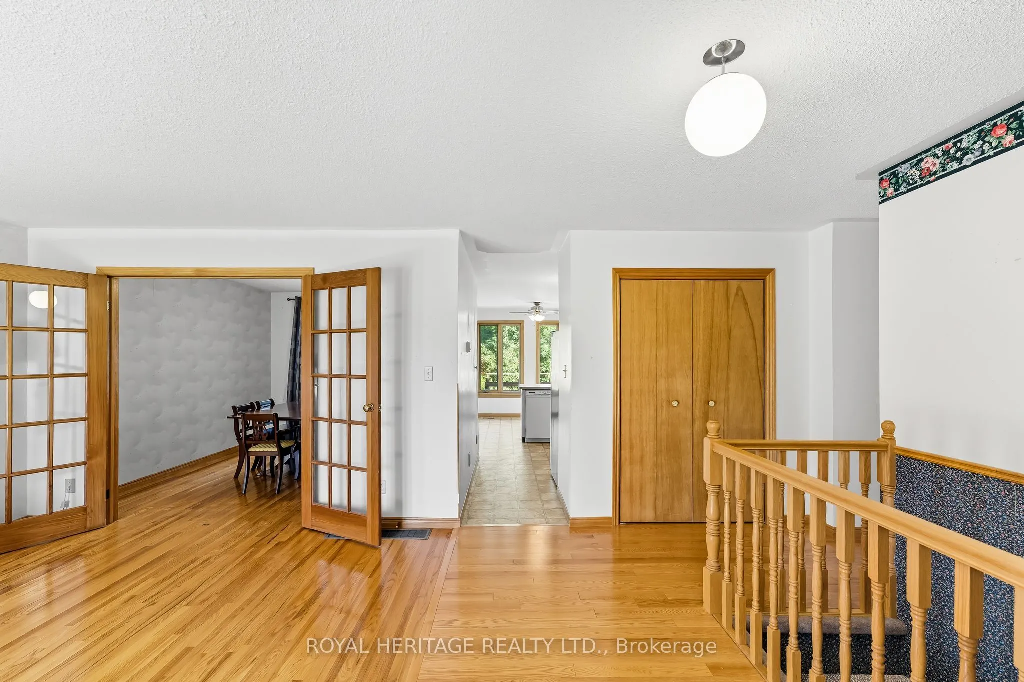 24 Butler Street W