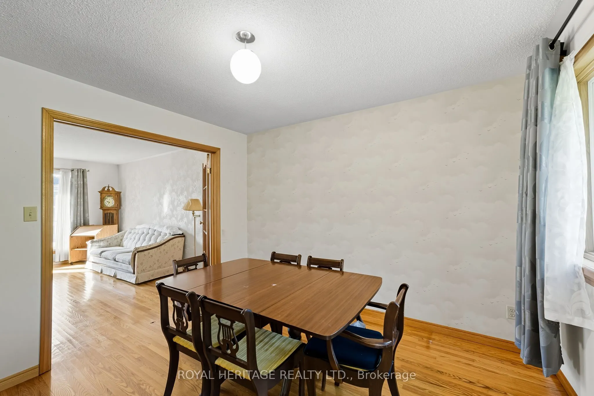 24 Butler Street W