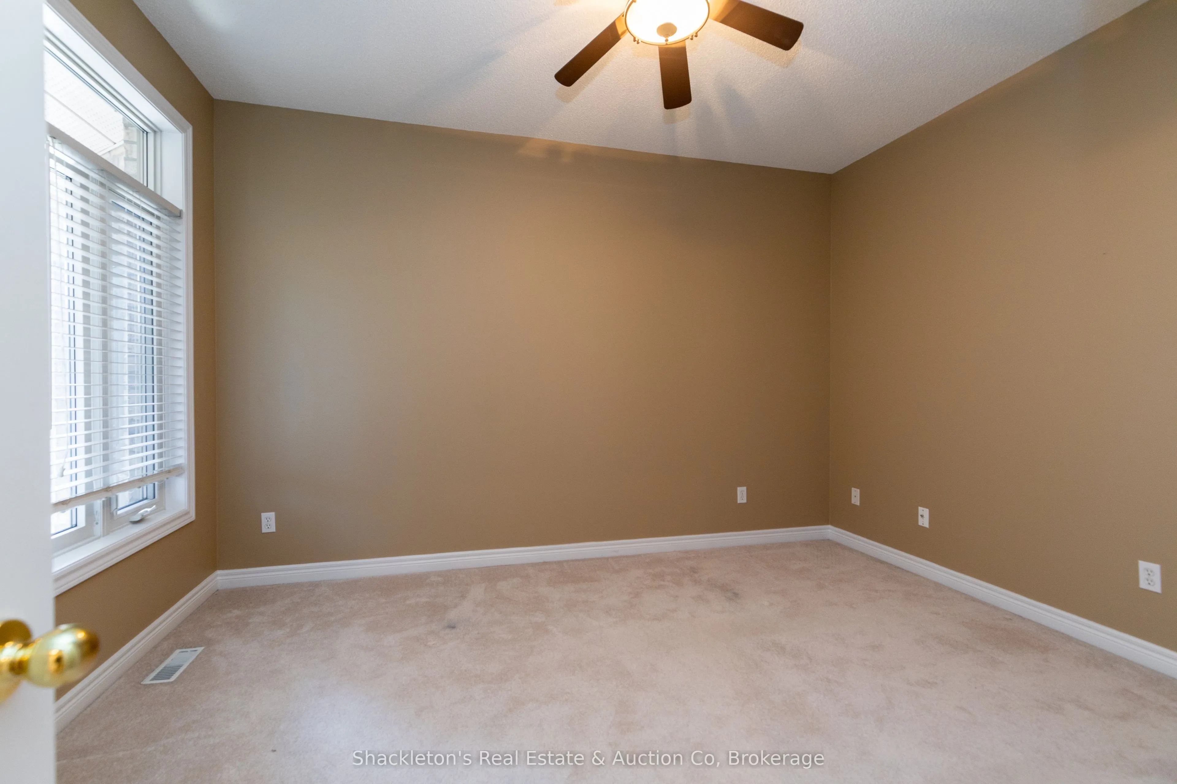 44 Edgevalley Road, #55