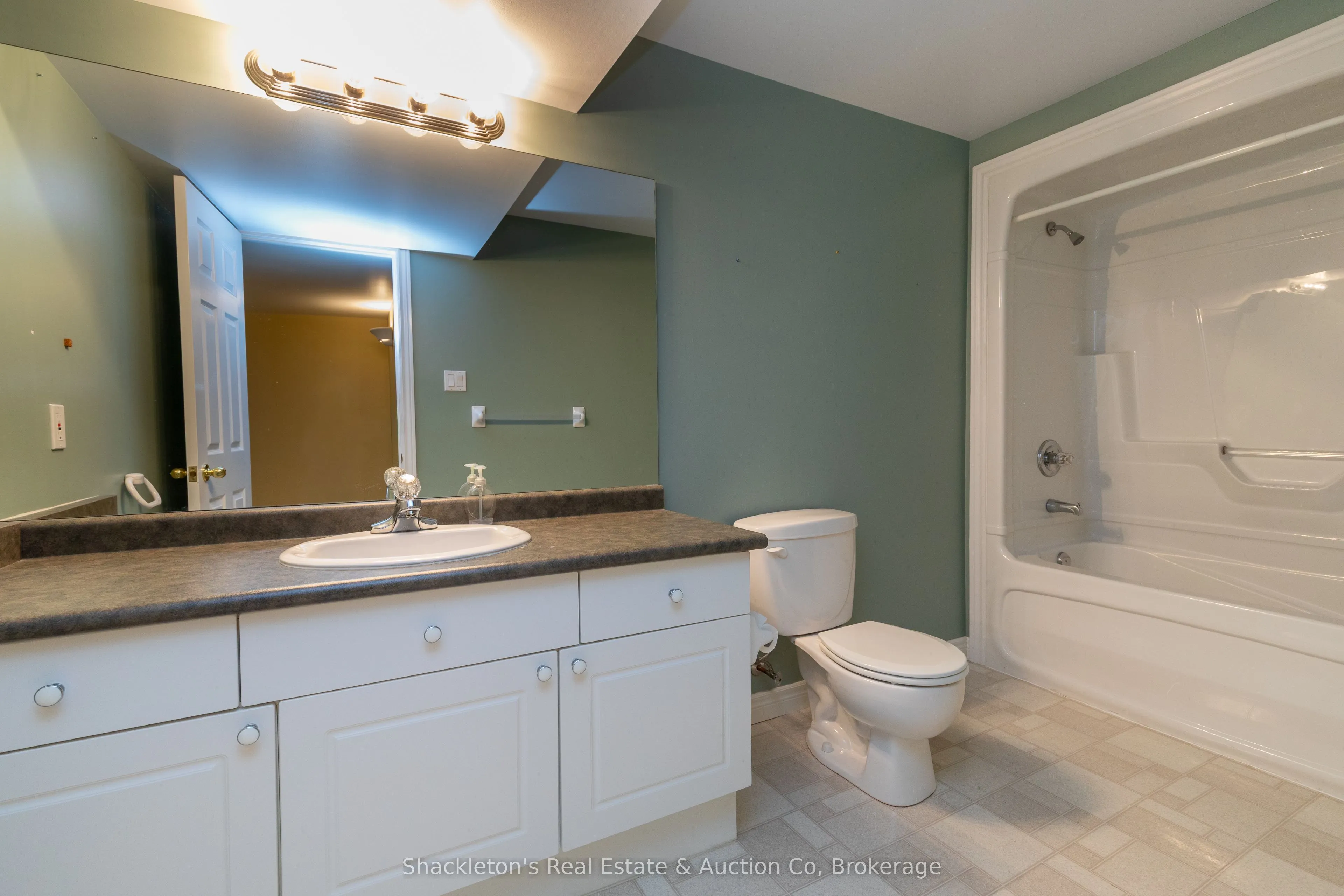 44 Edgevalley Road, #55