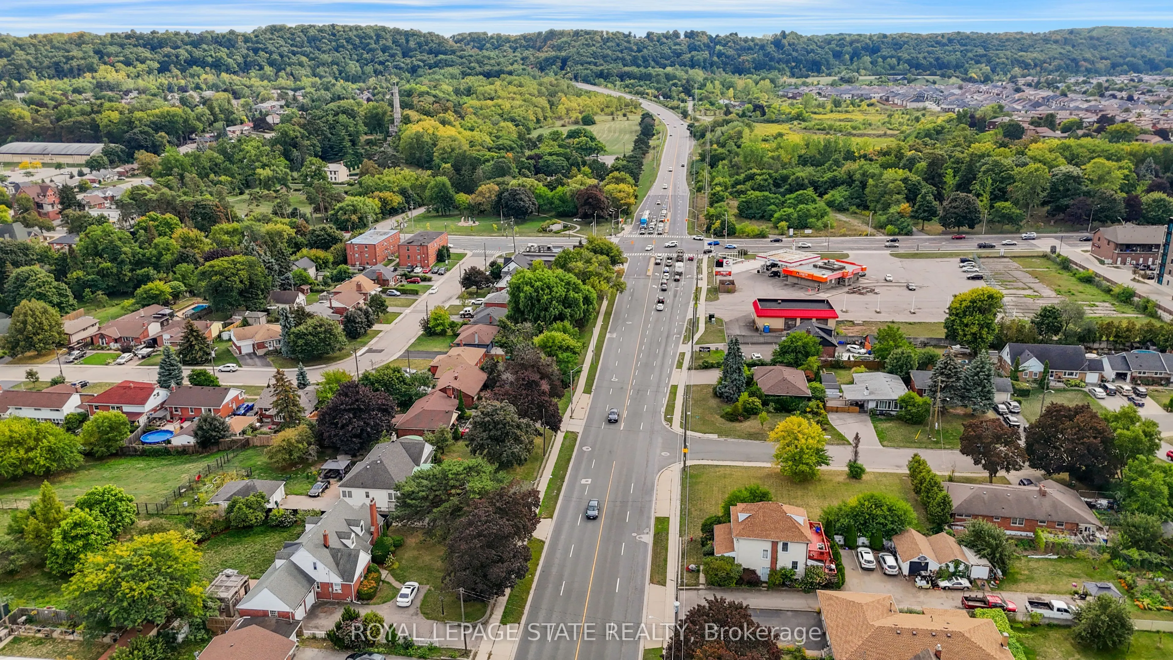 23 centennial Parkway S