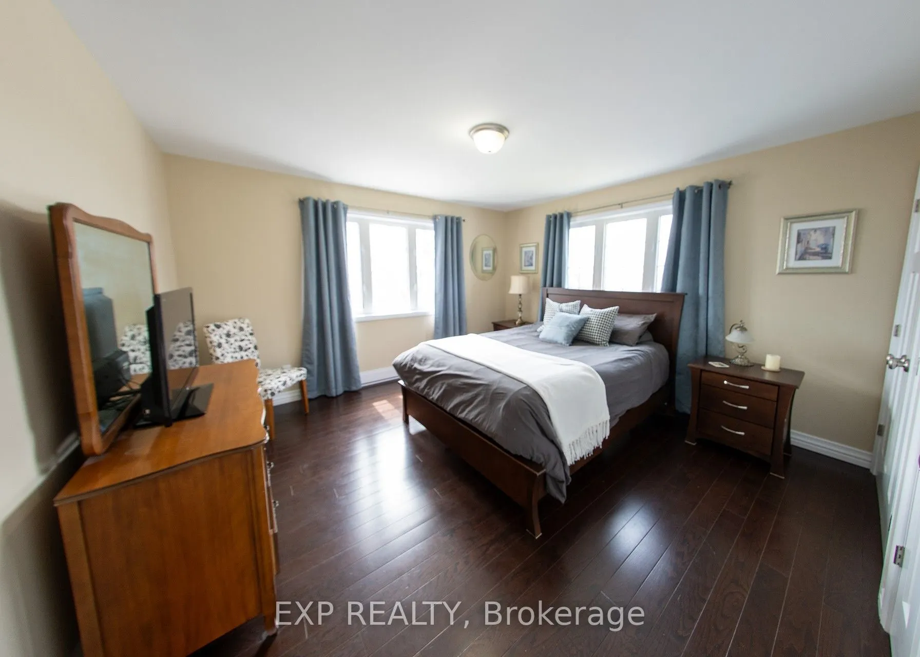 2754 Eagleson Road