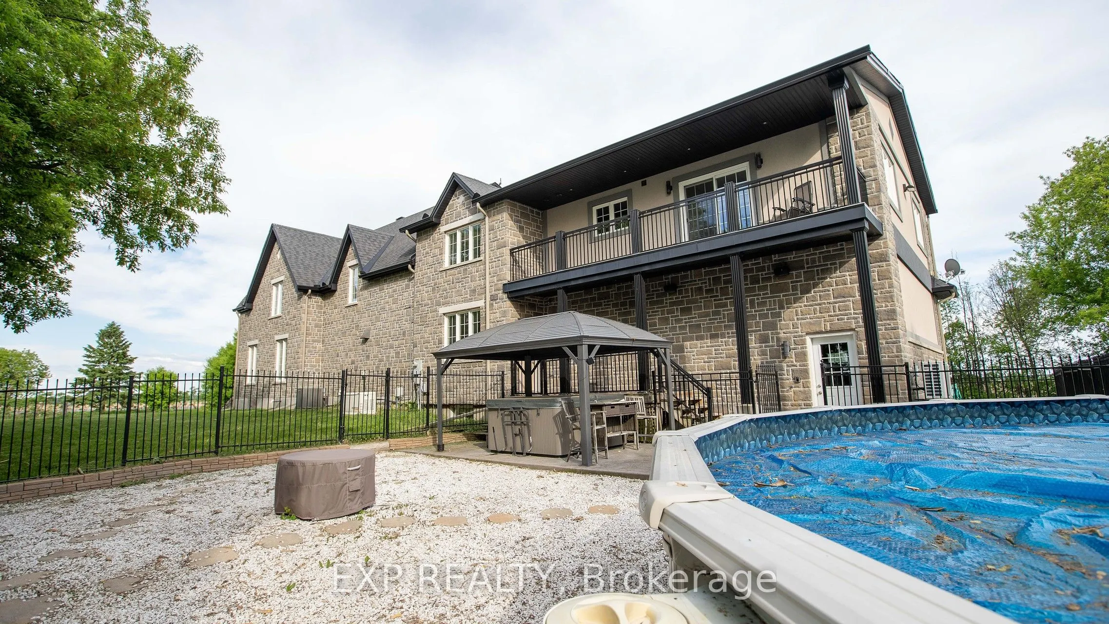 2754 Eagleson Road