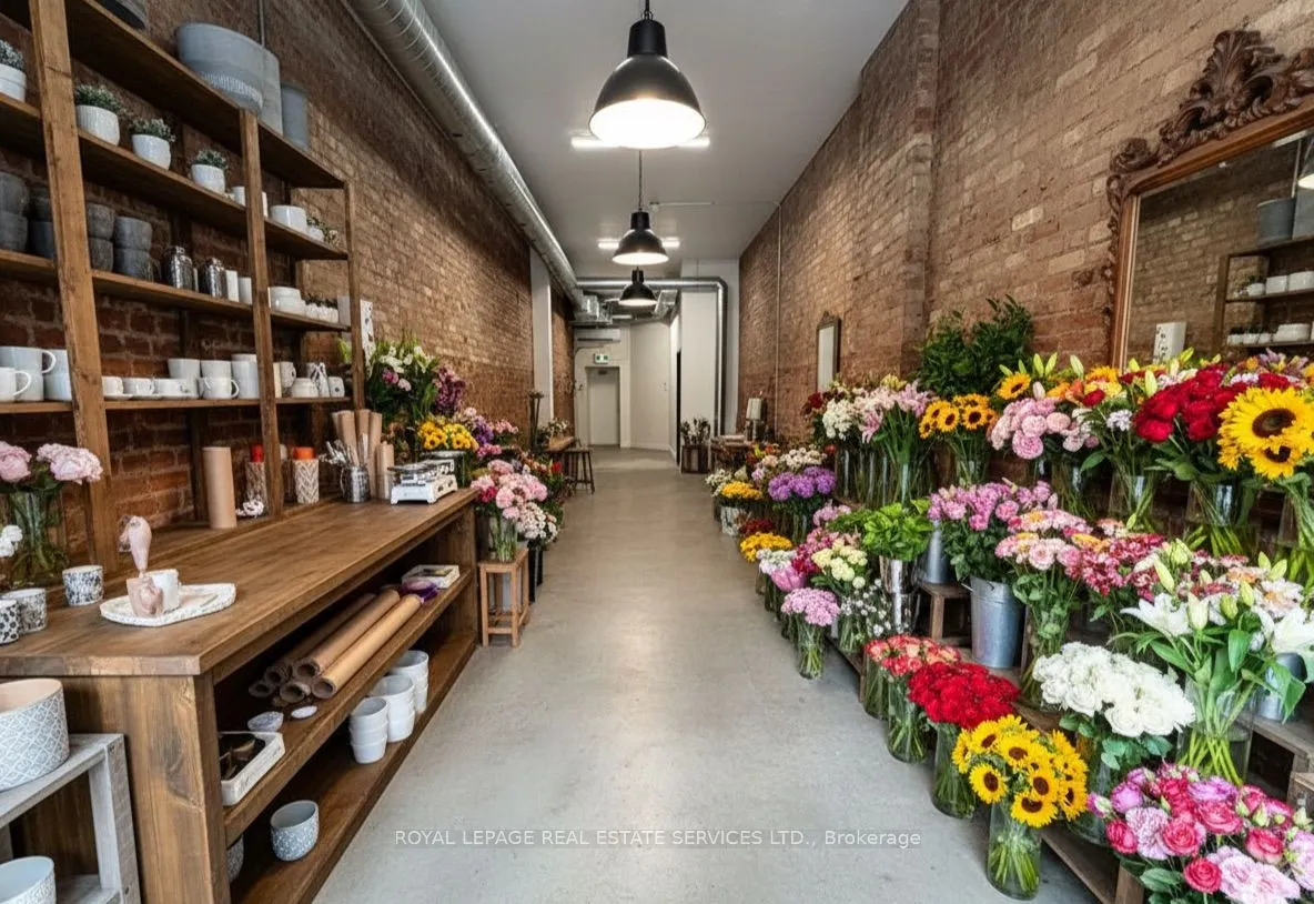 183 King Street E