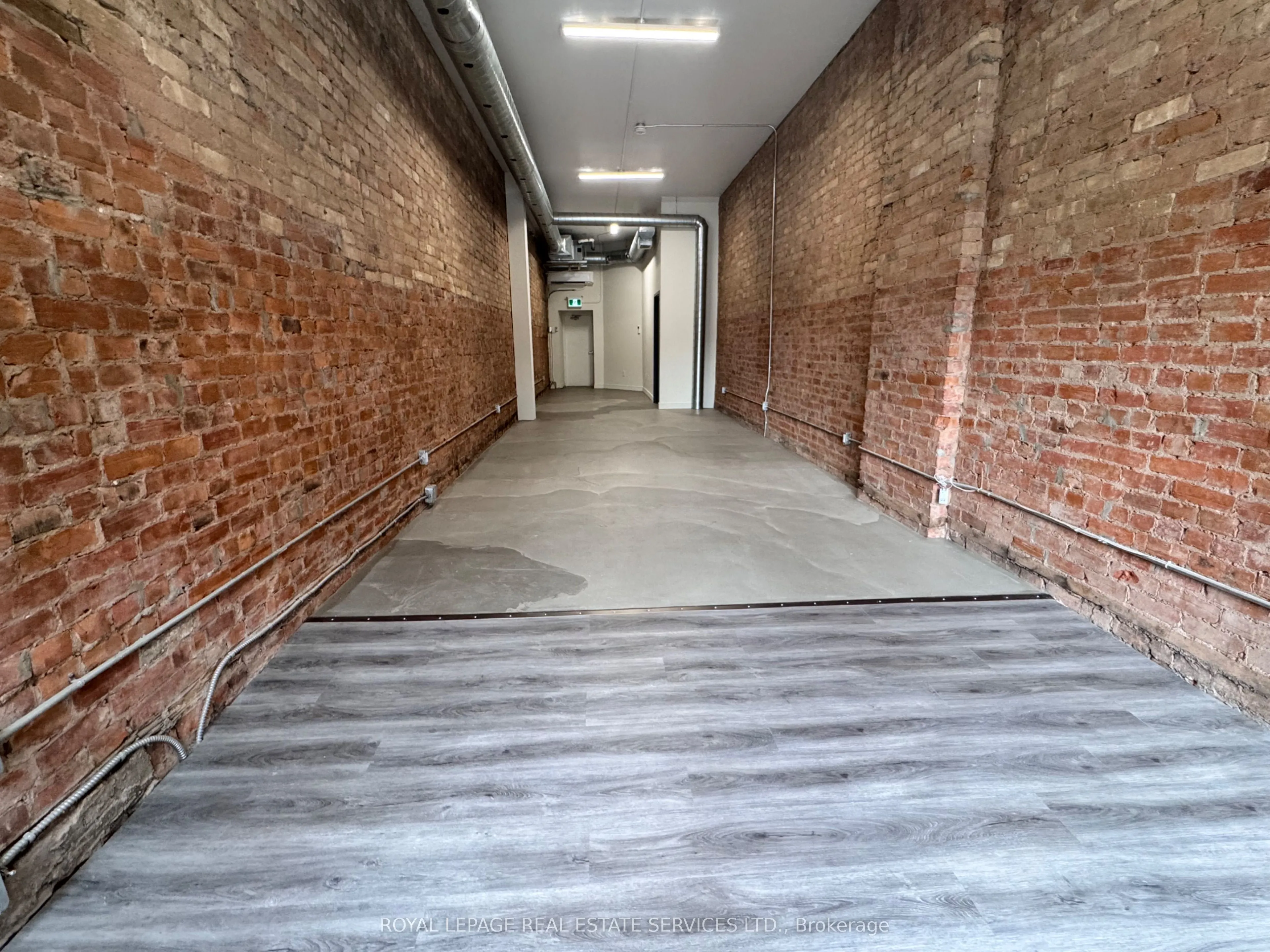 183 King Street E