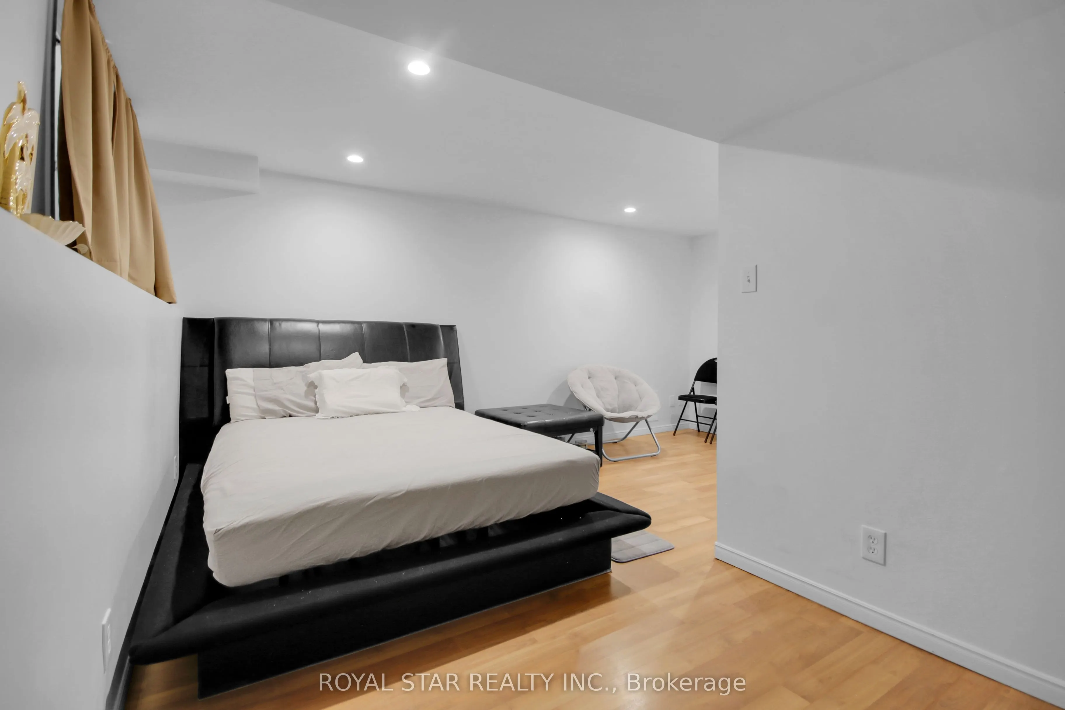 160 Deerfox Drive