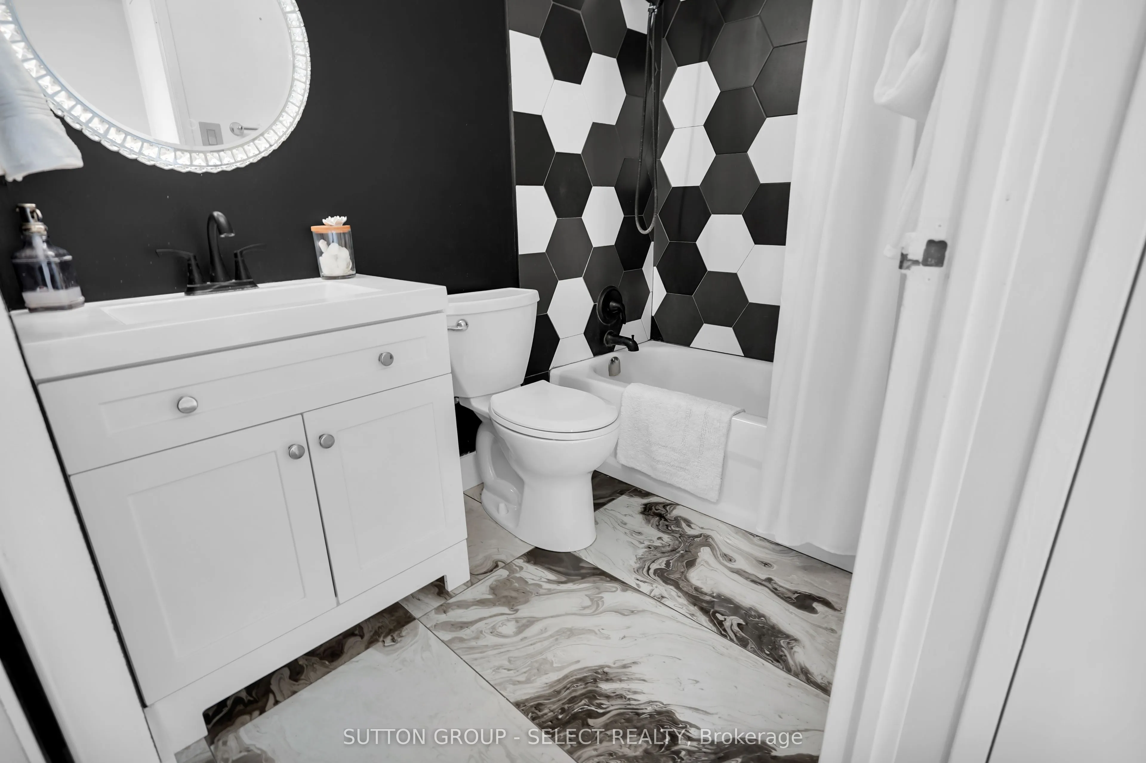 1105 Jalna Boulevard, #1204