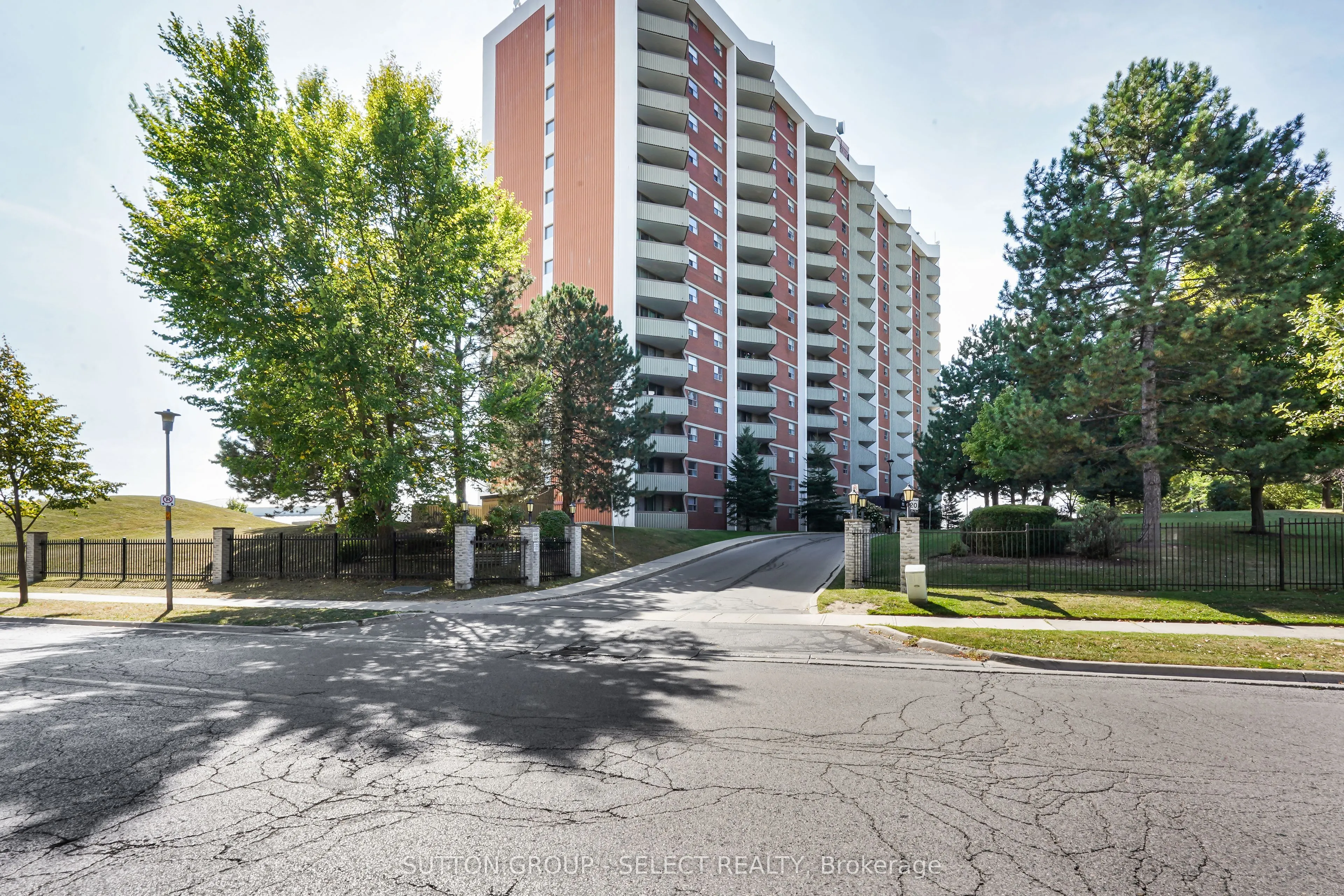 1105 Jalna Boulevard, #1204