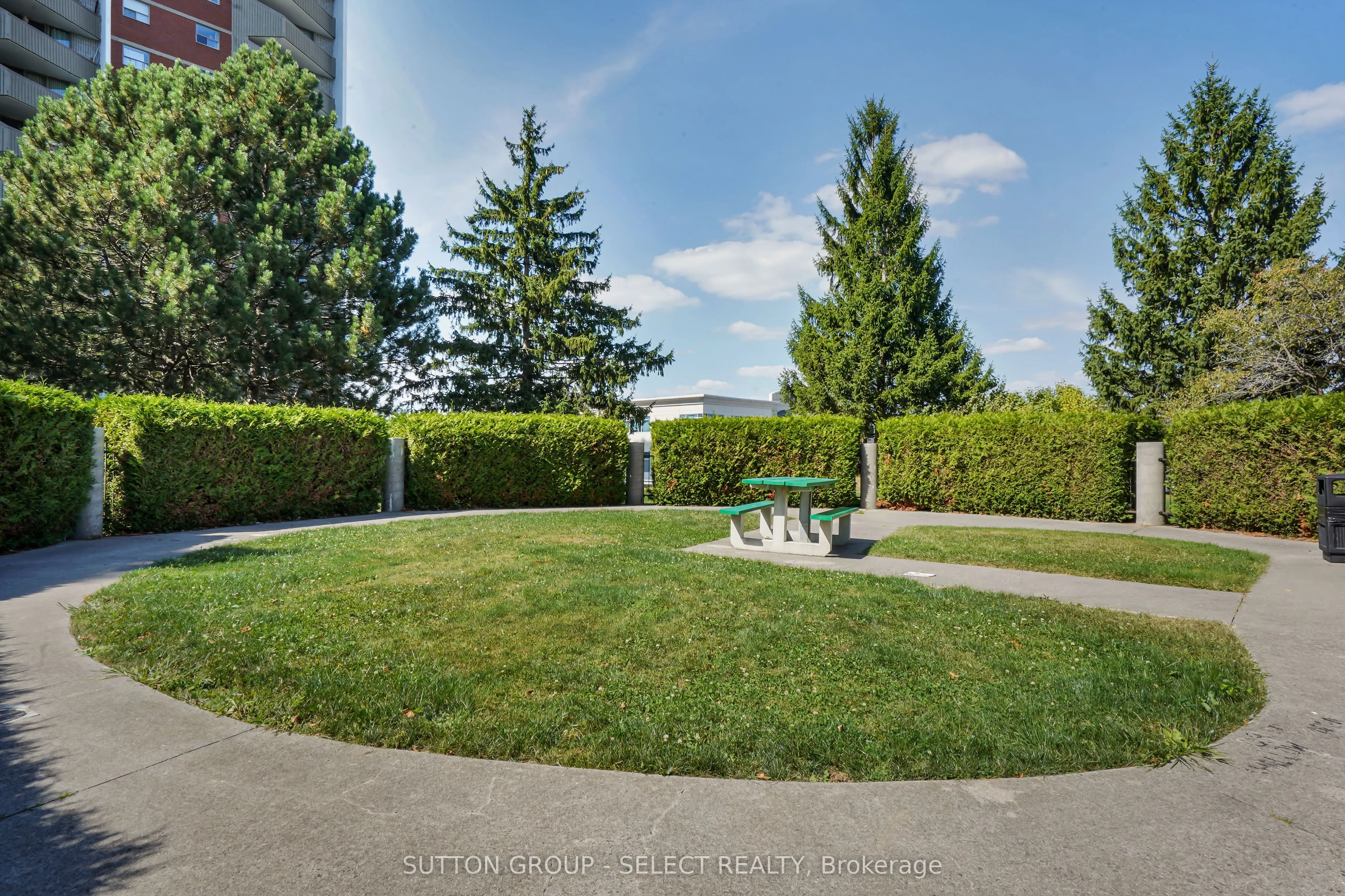 1105 Jalna Boulevard, #1204