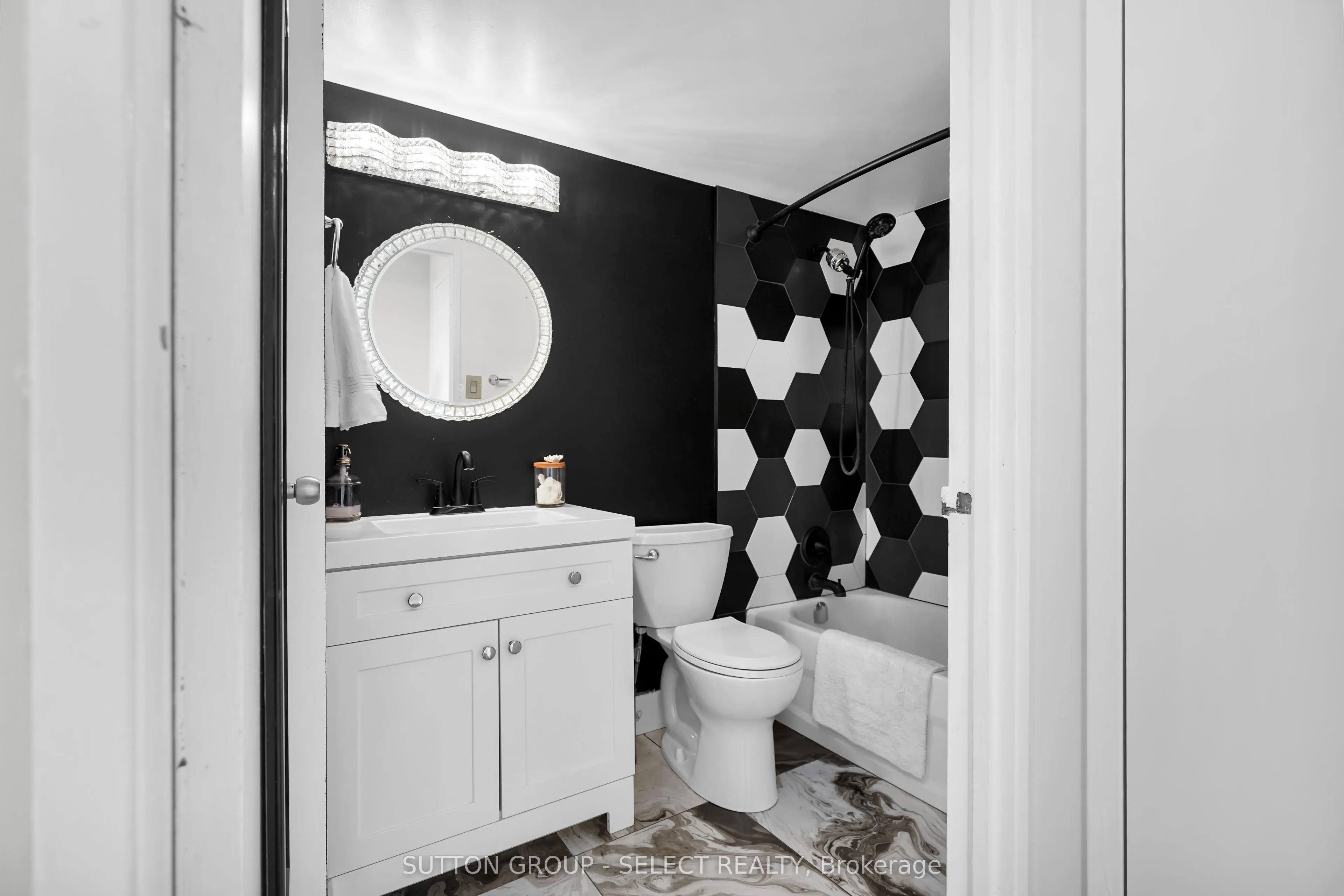 1105 Jalna Boulevard, #1204
