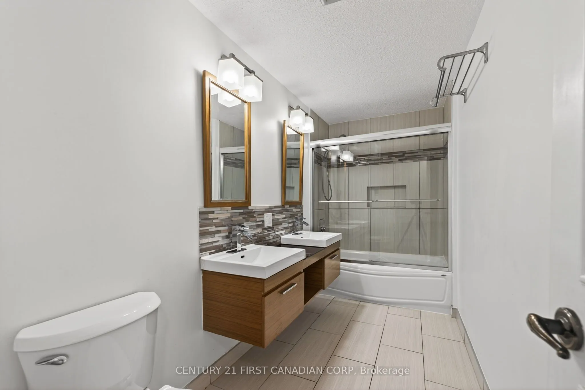 176 Gardenwood Drive, #34