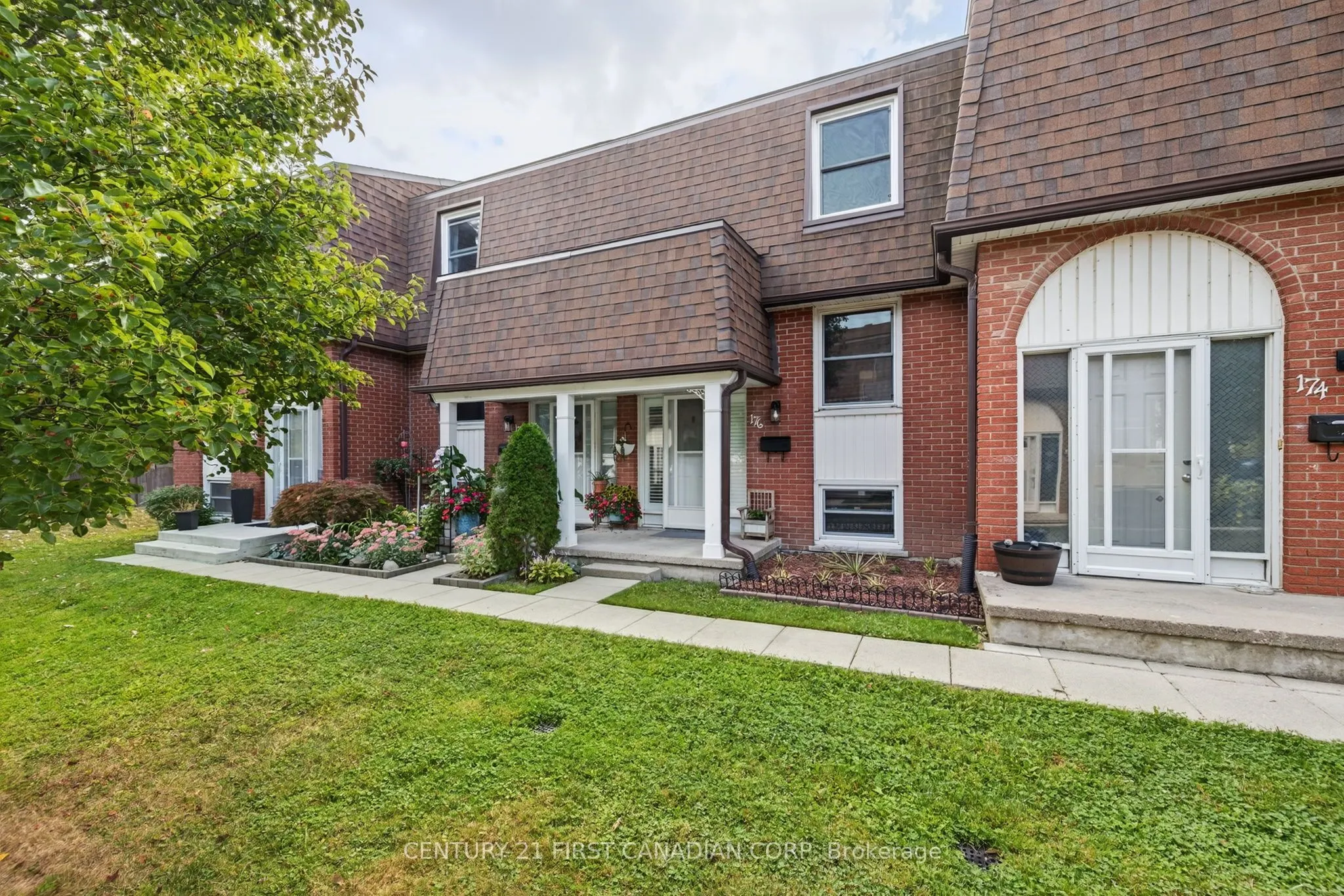 176 Gardenwood Drive, #34