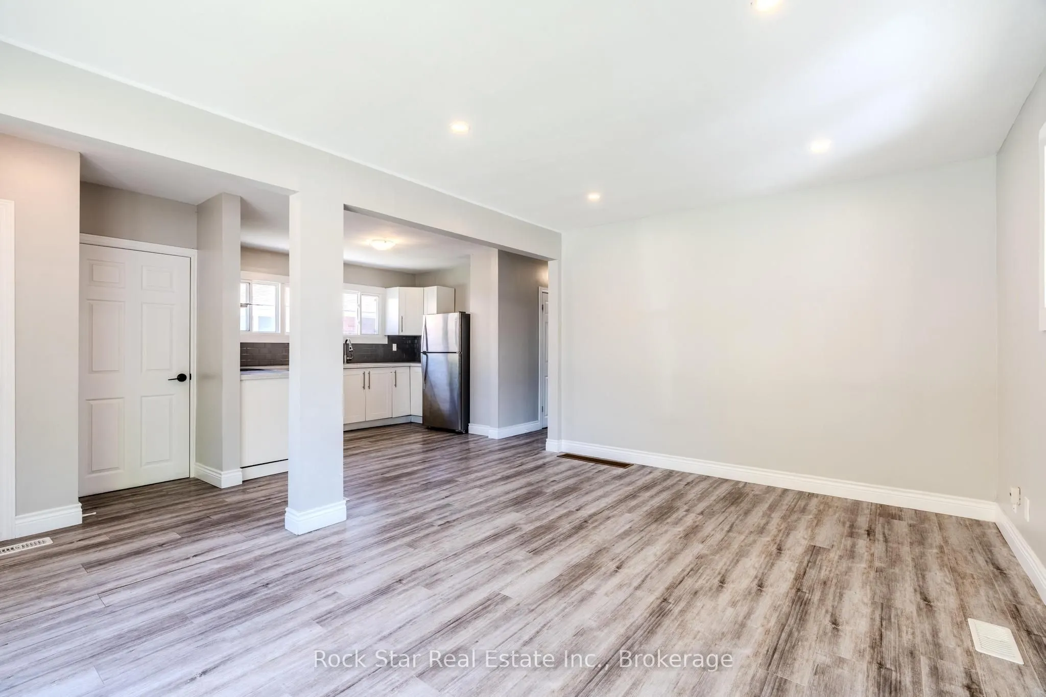 543 East 27th Street, #Main Fl