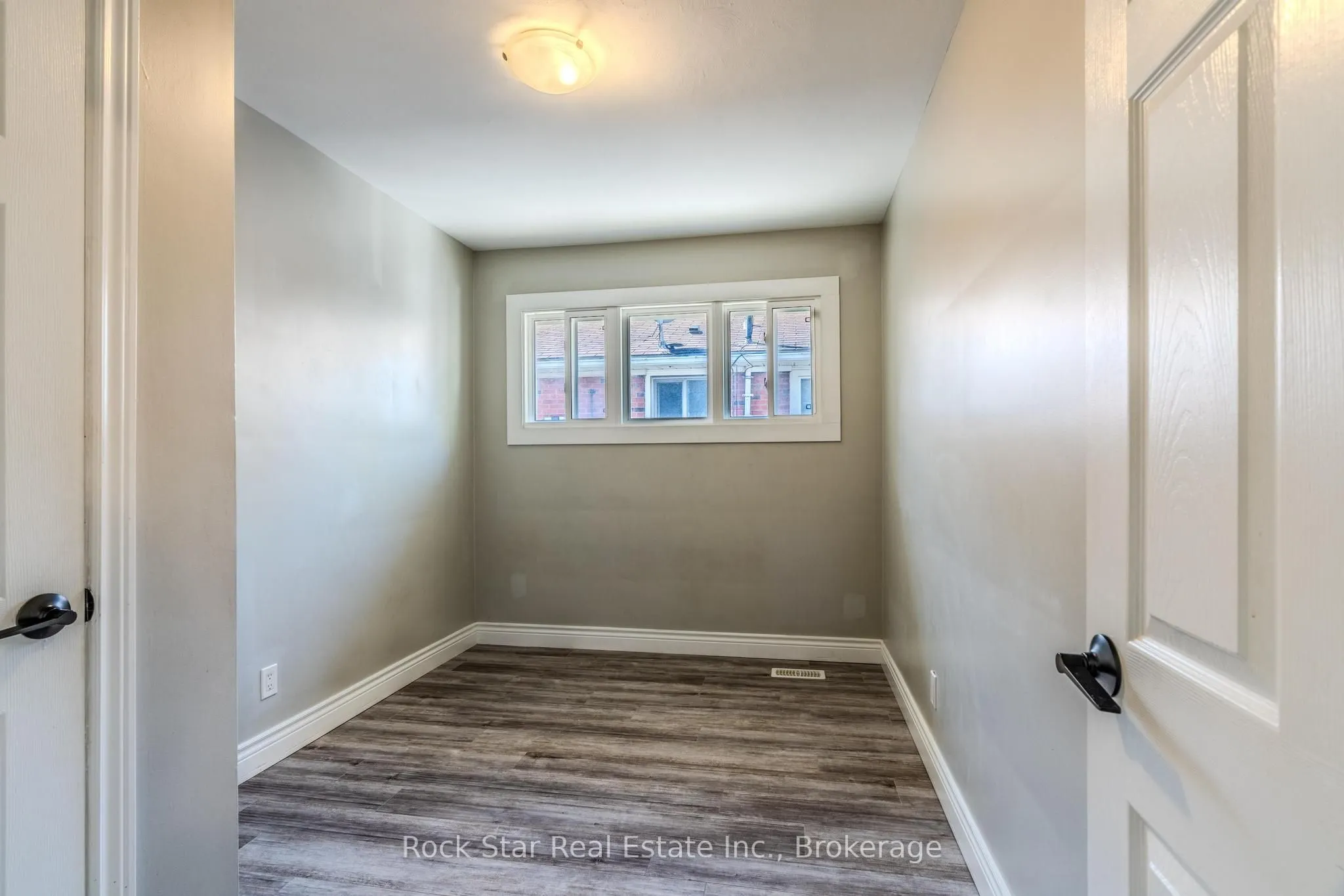 543 East 27th Street, #Main Fl