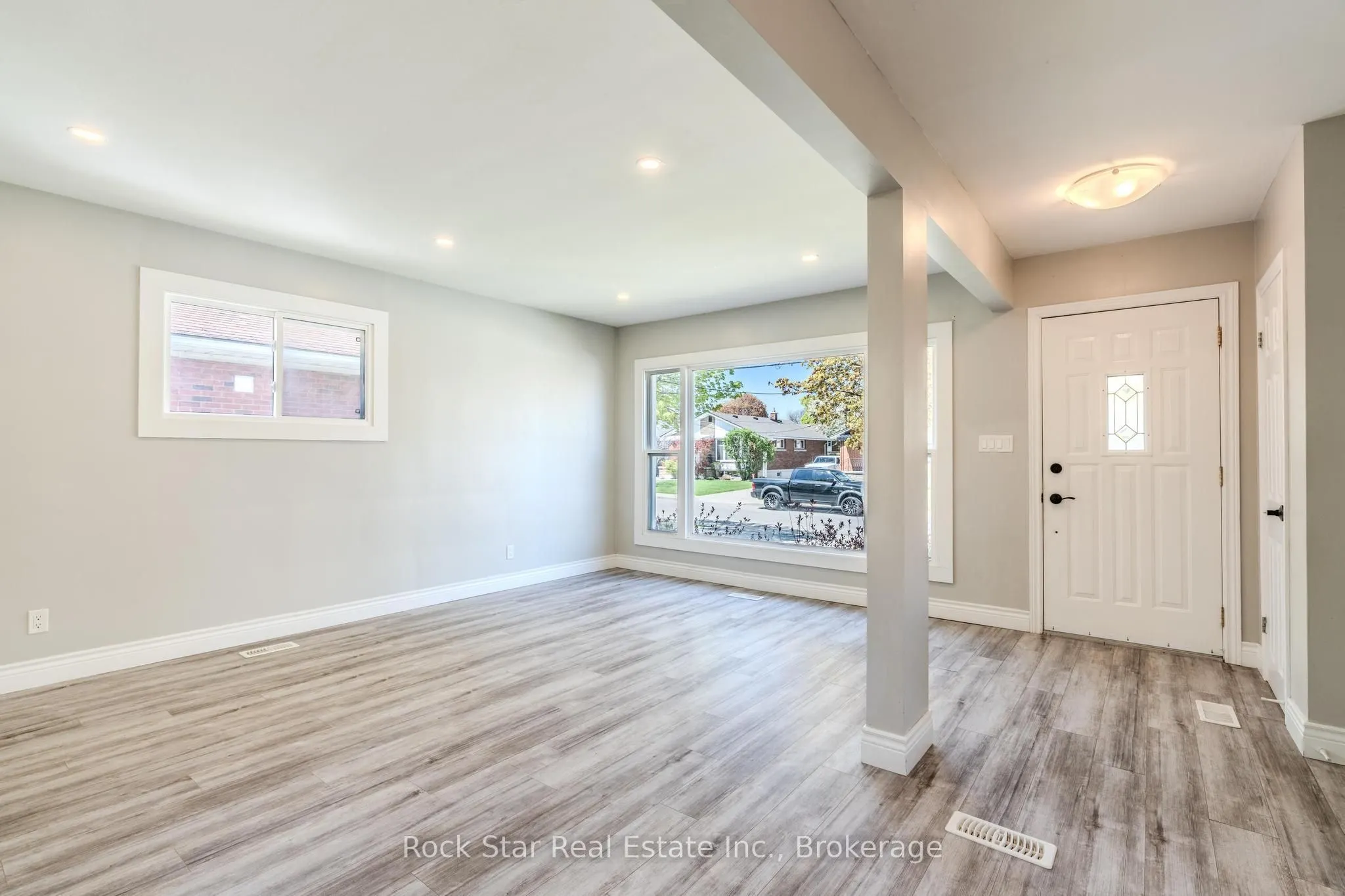 543 East 27th Street, #Main Fl