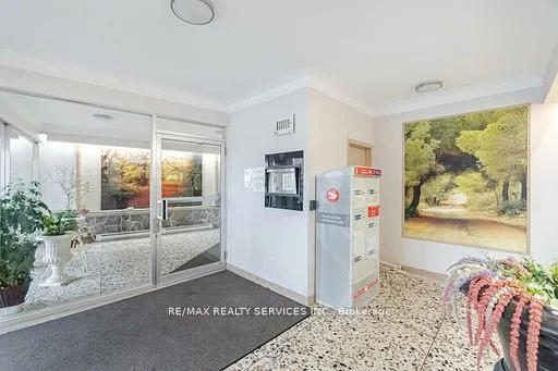 11 Woodman Drive S, #203
