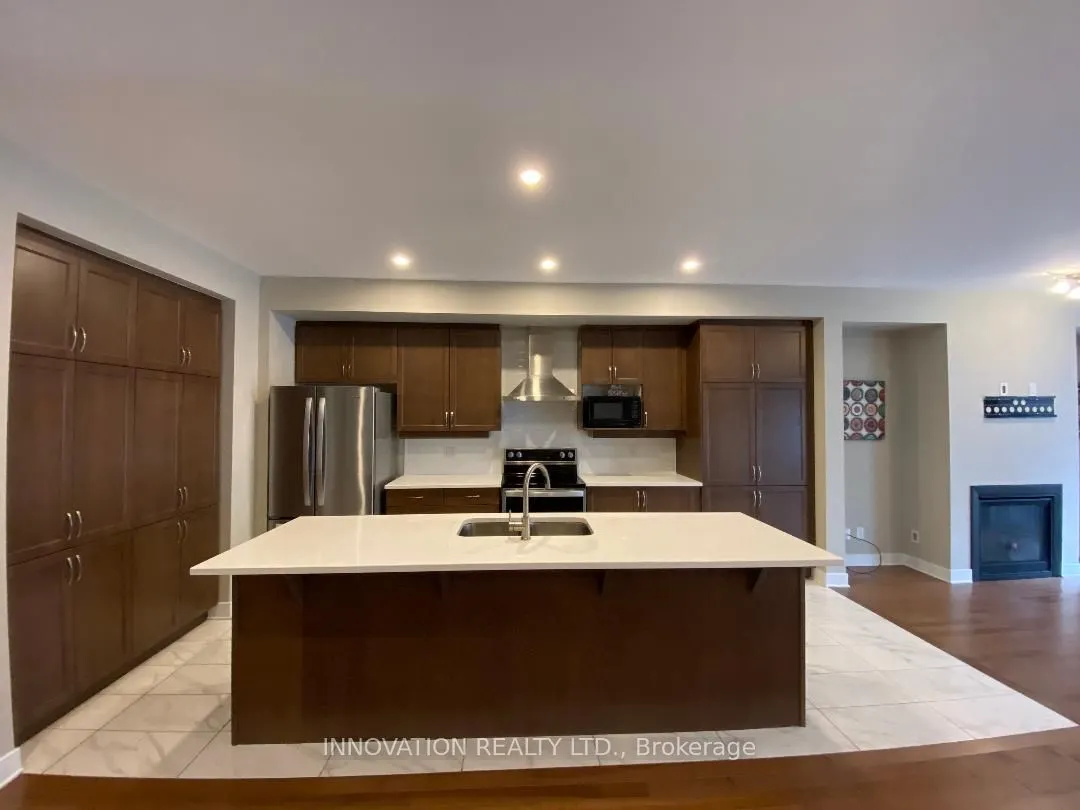 448 Trident Mews
