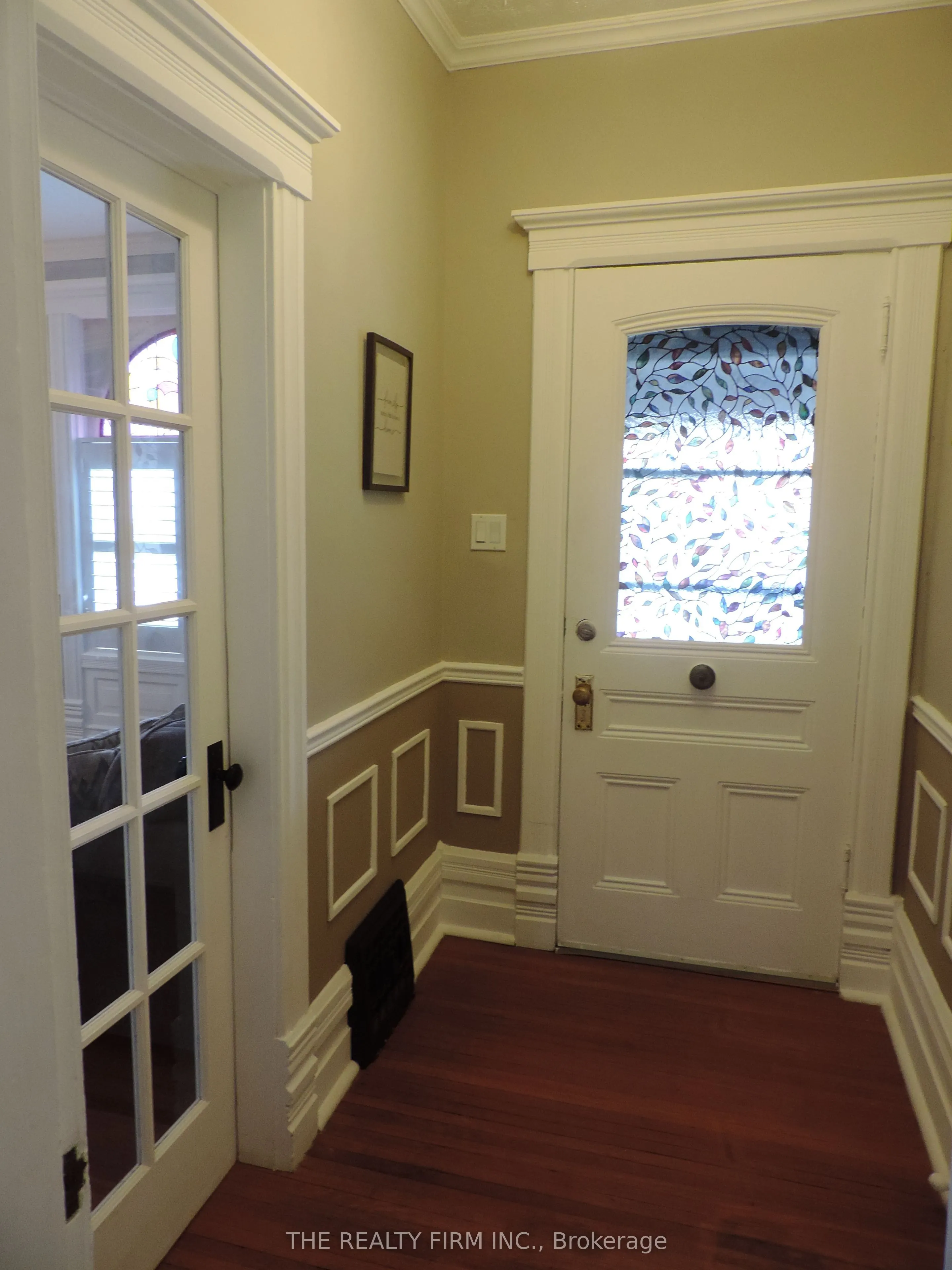 11 South Street E
