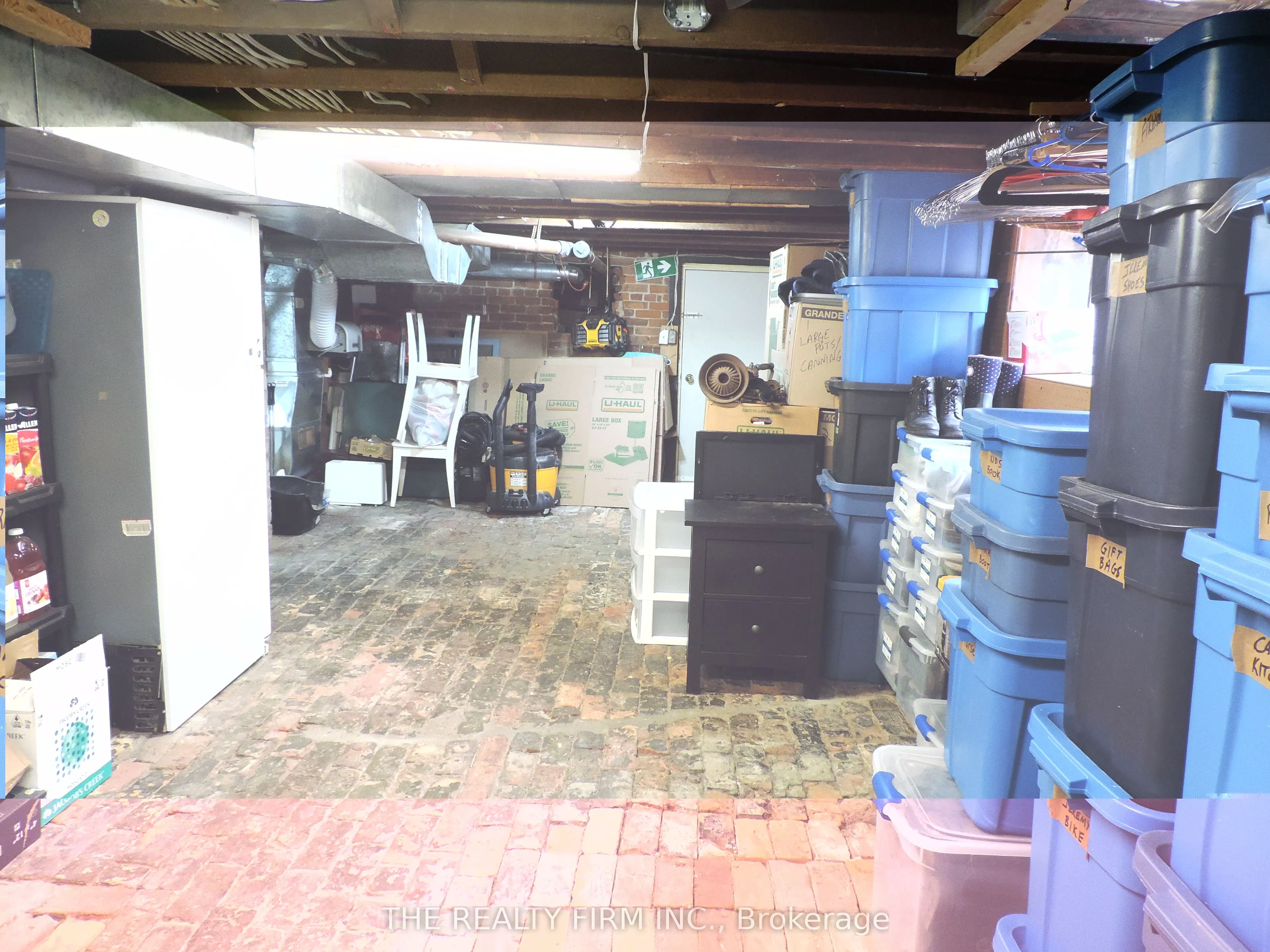 11 South Street E