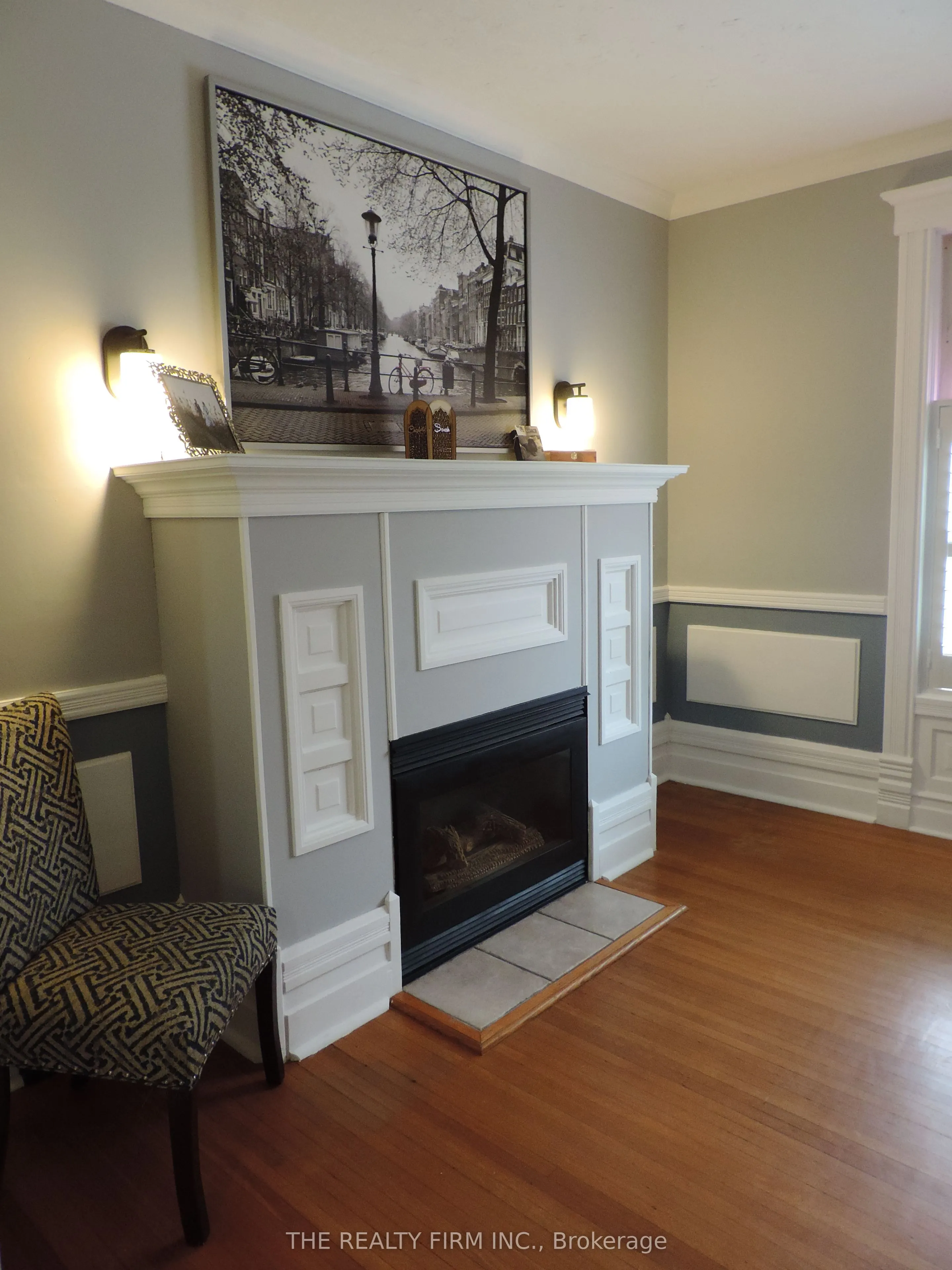 11 South Street E