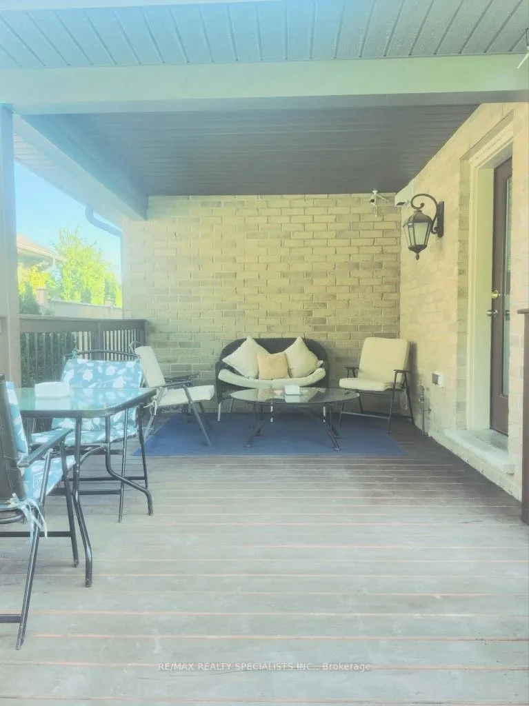 10 Birchall Lane