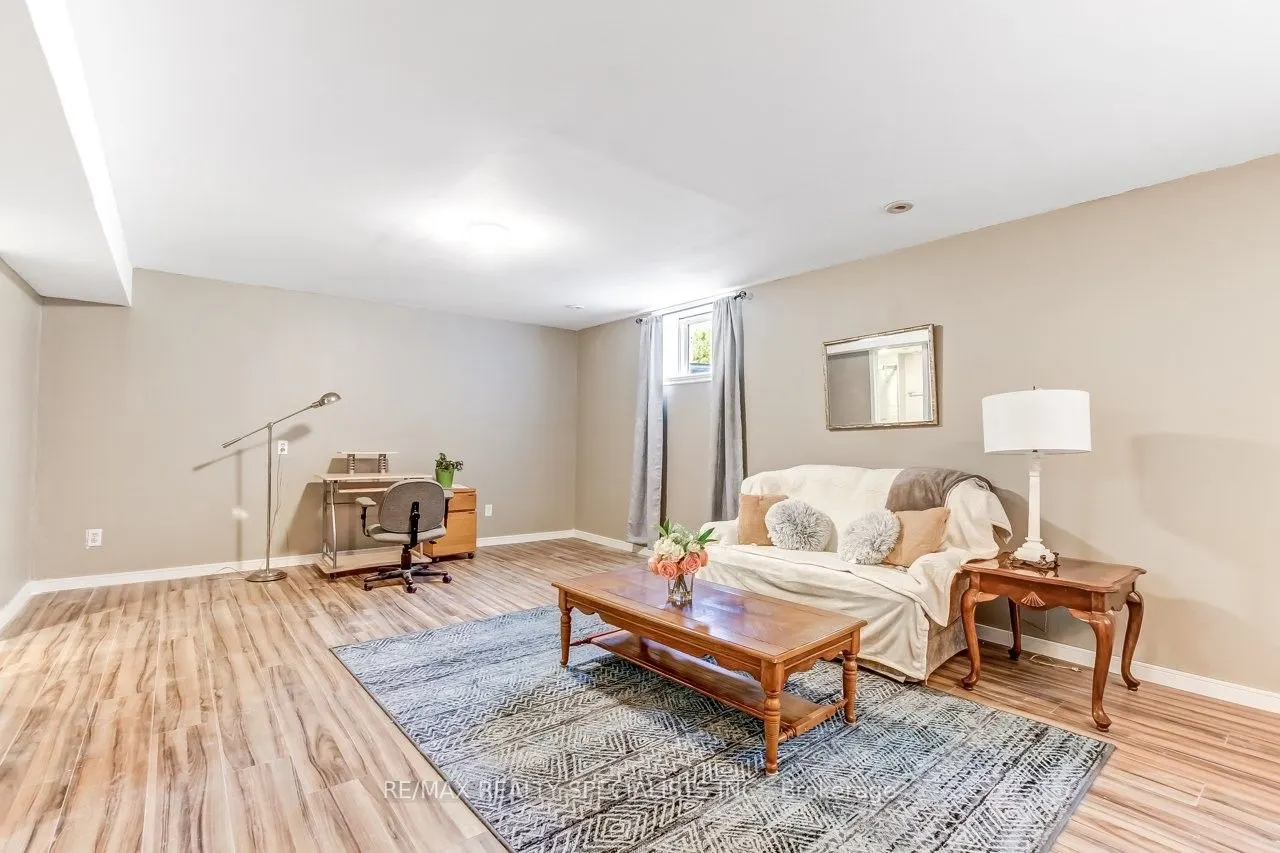10 Birchall Lane