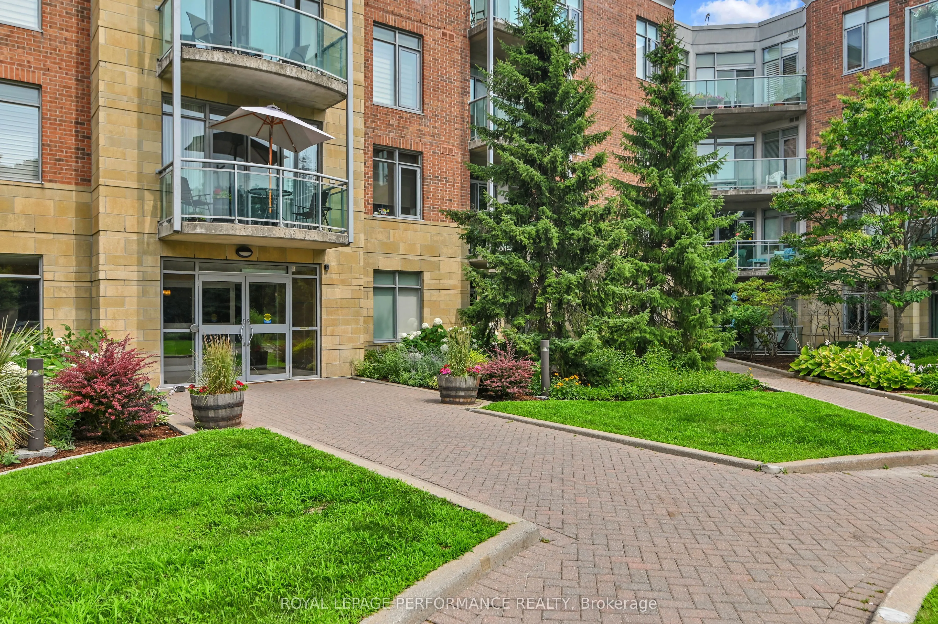 205 Bolton Street, #229
