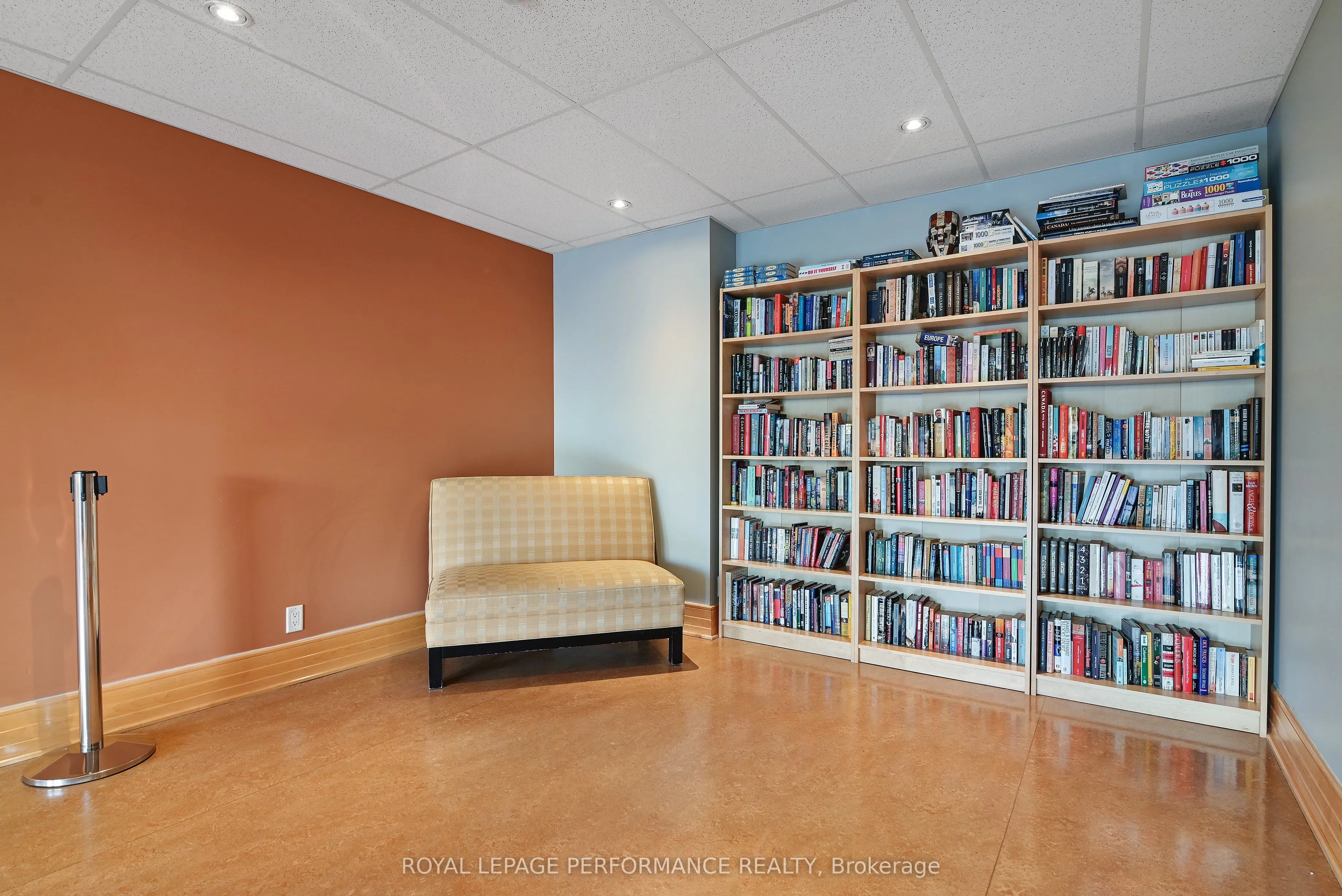 205 Bolton Street, #229