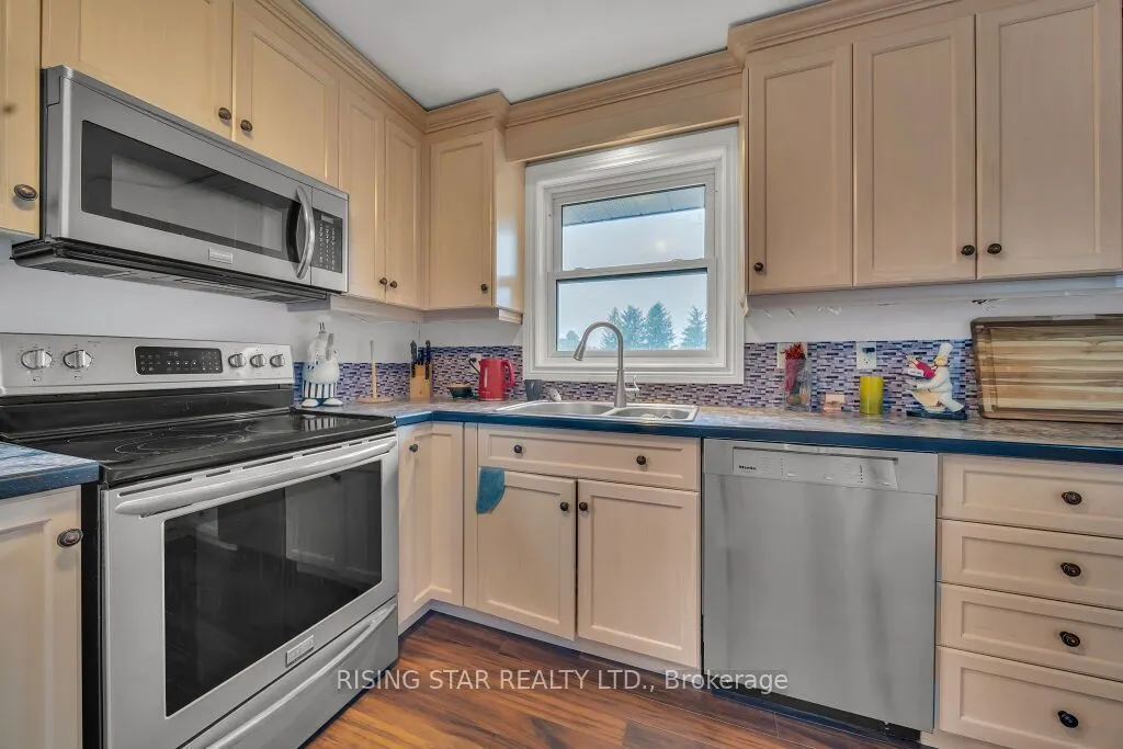 26 Brock Road N