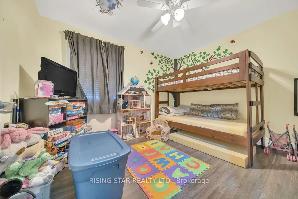 26 Brock Road N