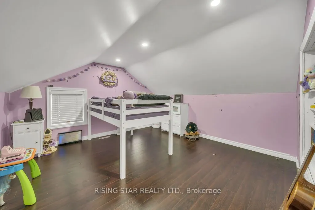 26 Brock Road N
