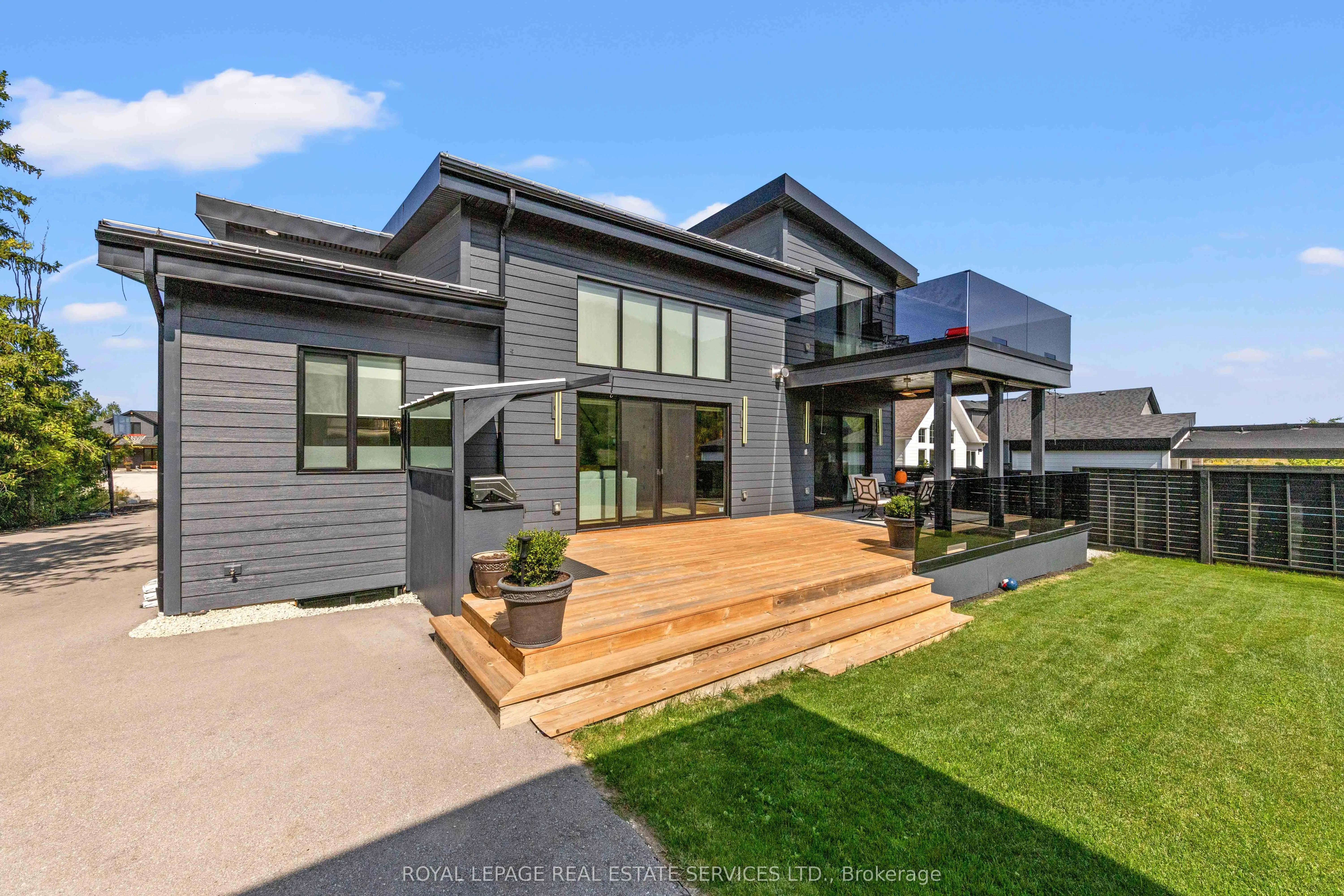 118 Barton Boulevard