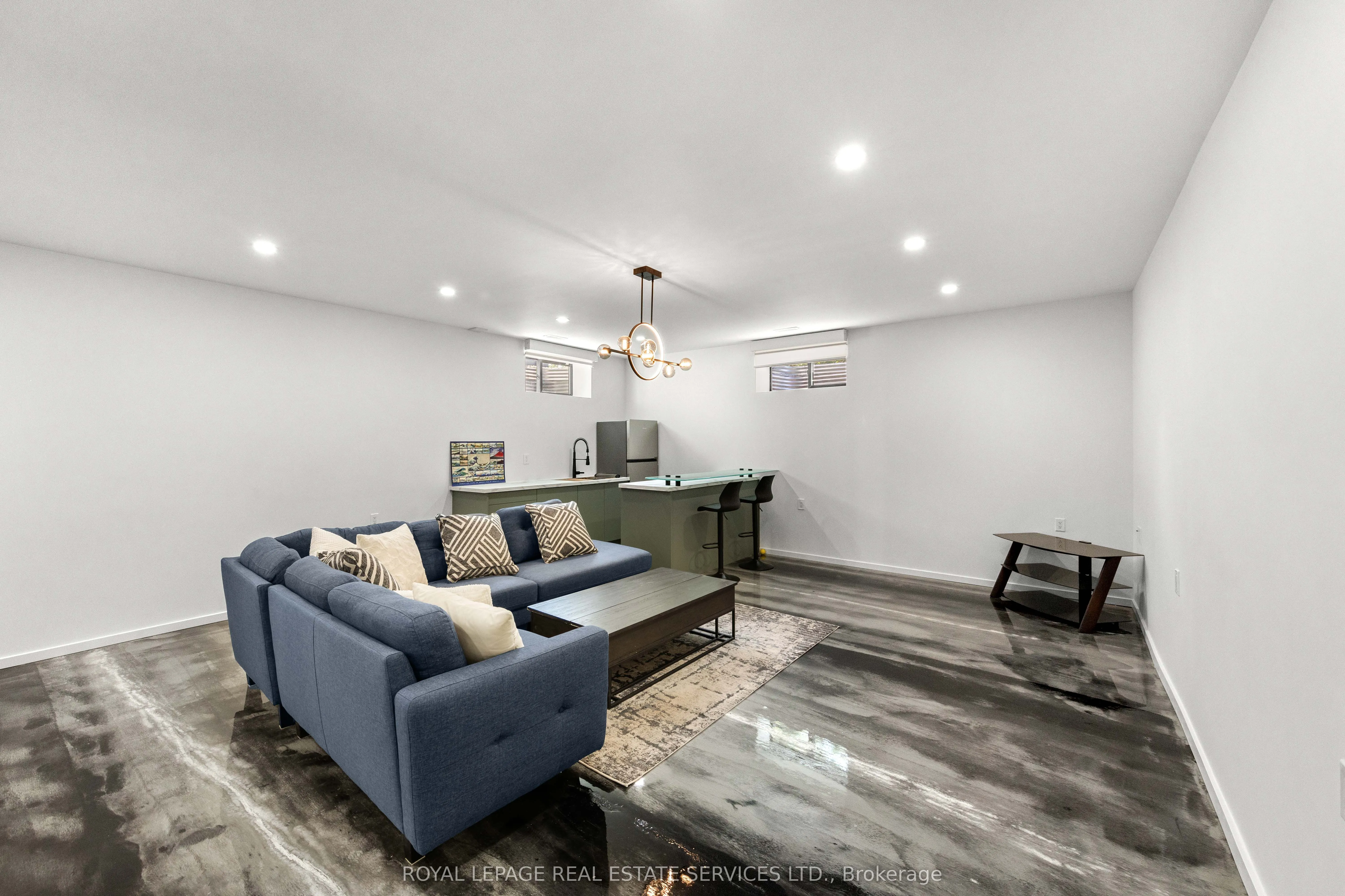 118 Barton Boulevard