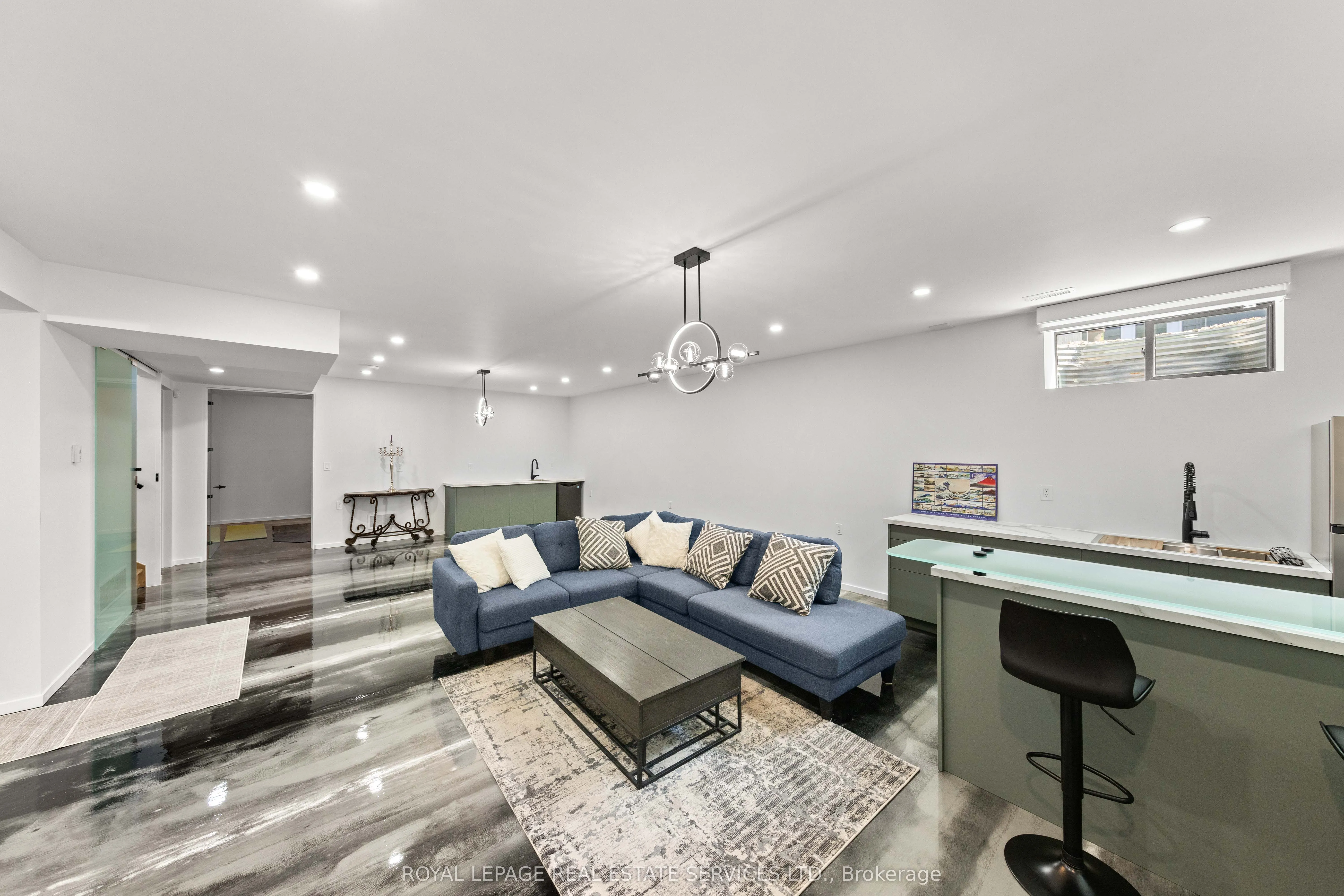 118 Barton Boulevard