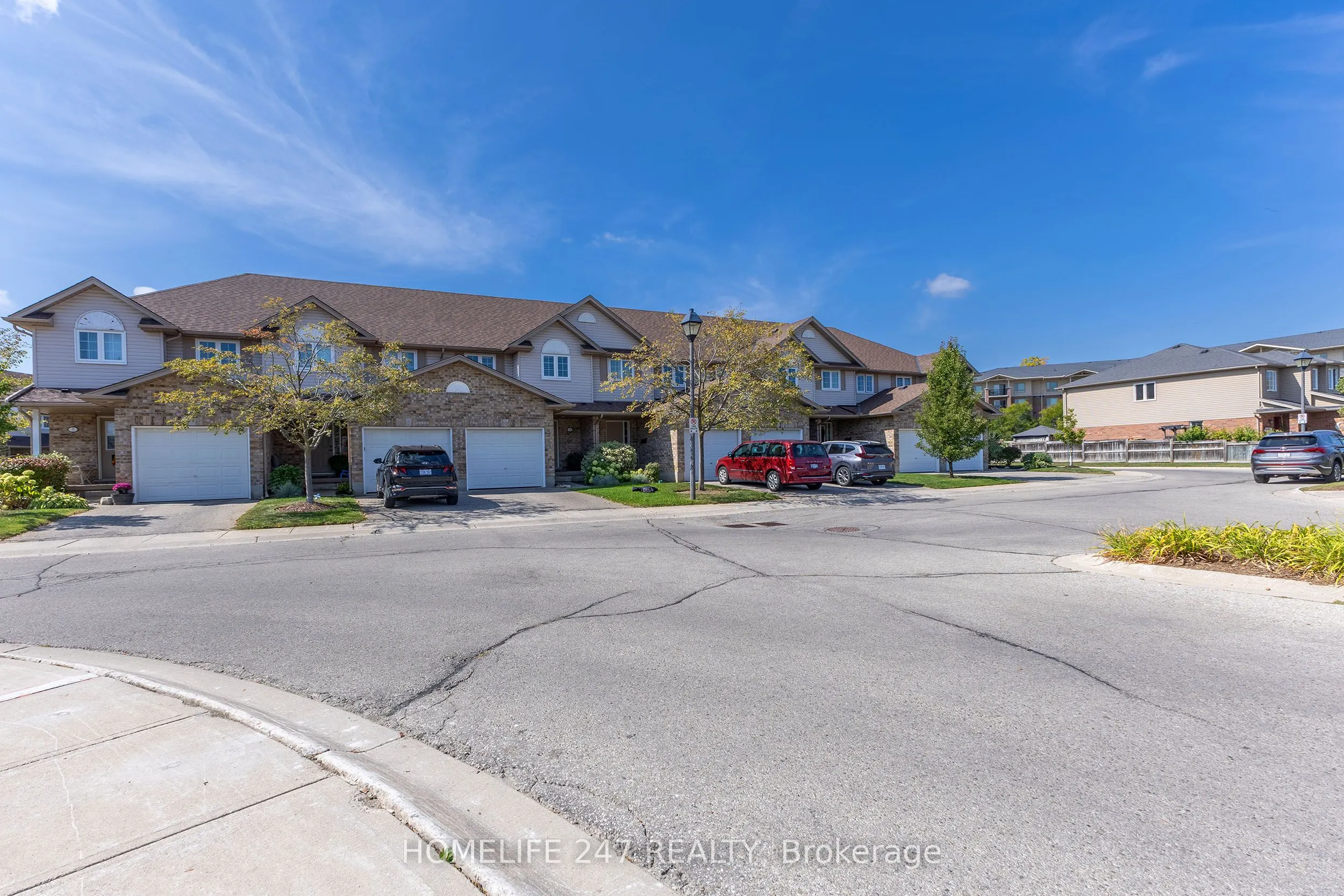 31 Schroder Crescent, #5