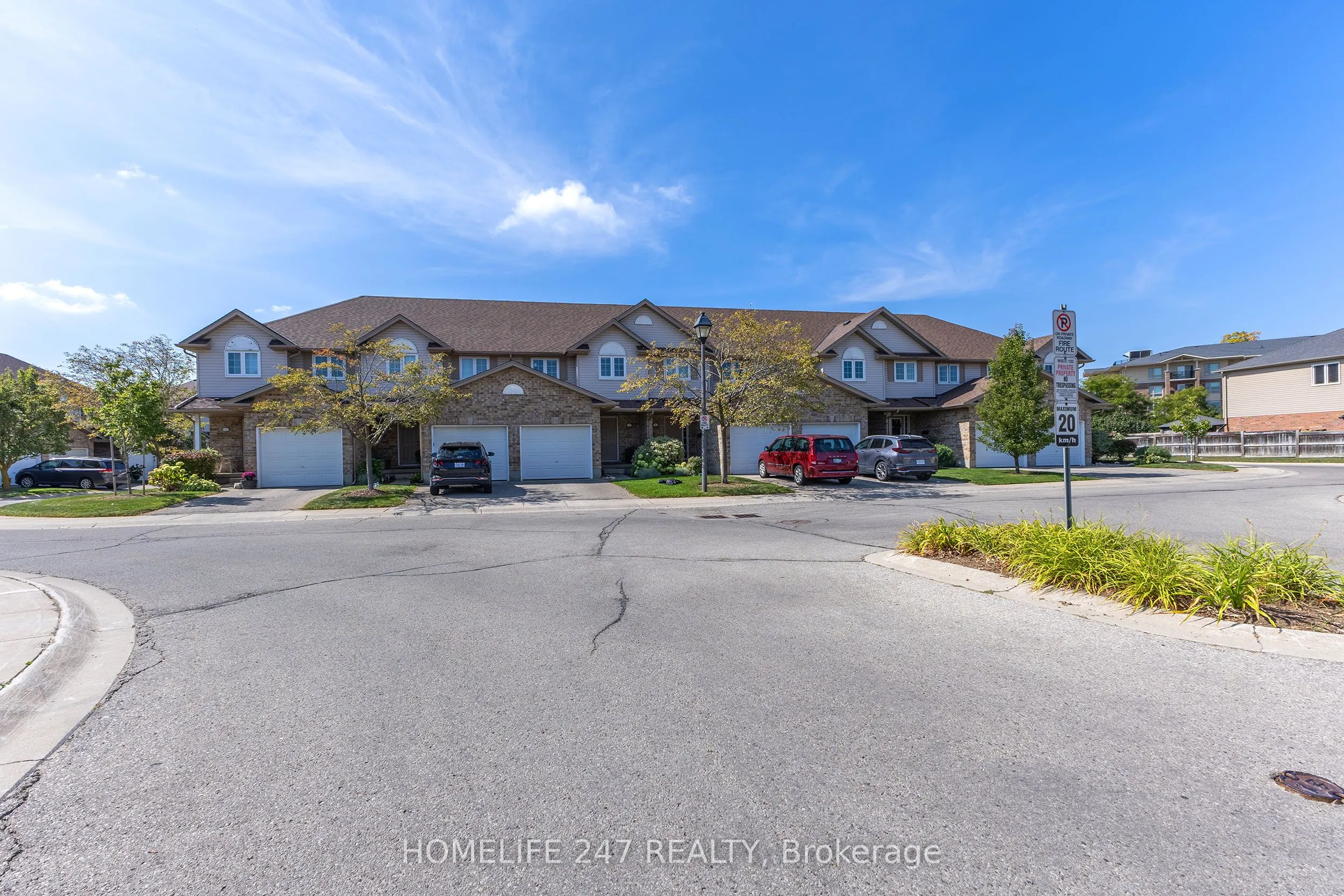 31 Schroder Crescent, #5