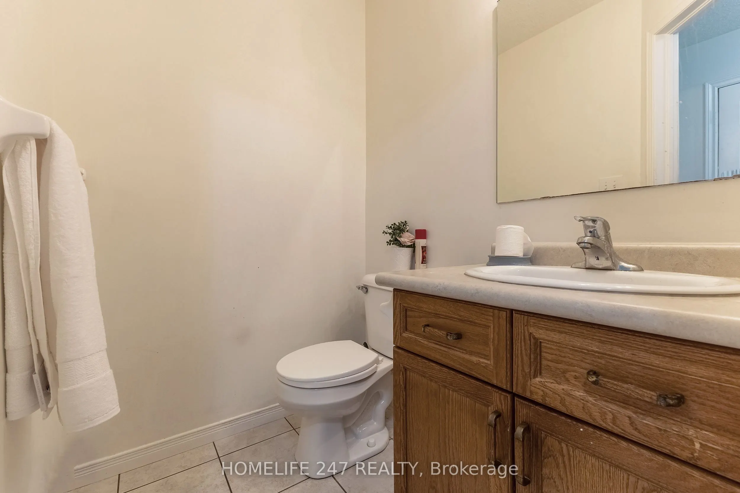 31 Schroder Crescent, #5