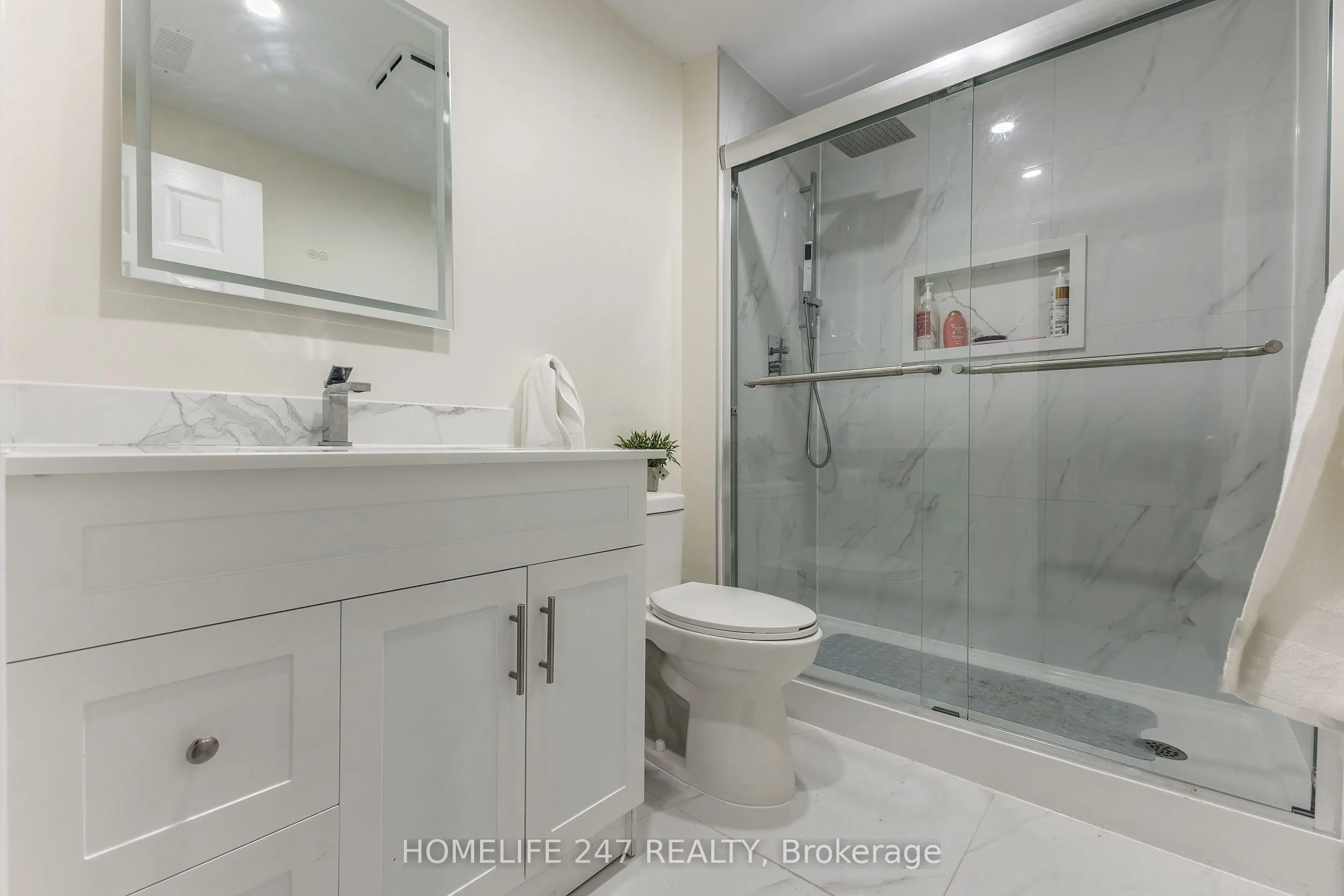 31 Schroder Crescent, #5