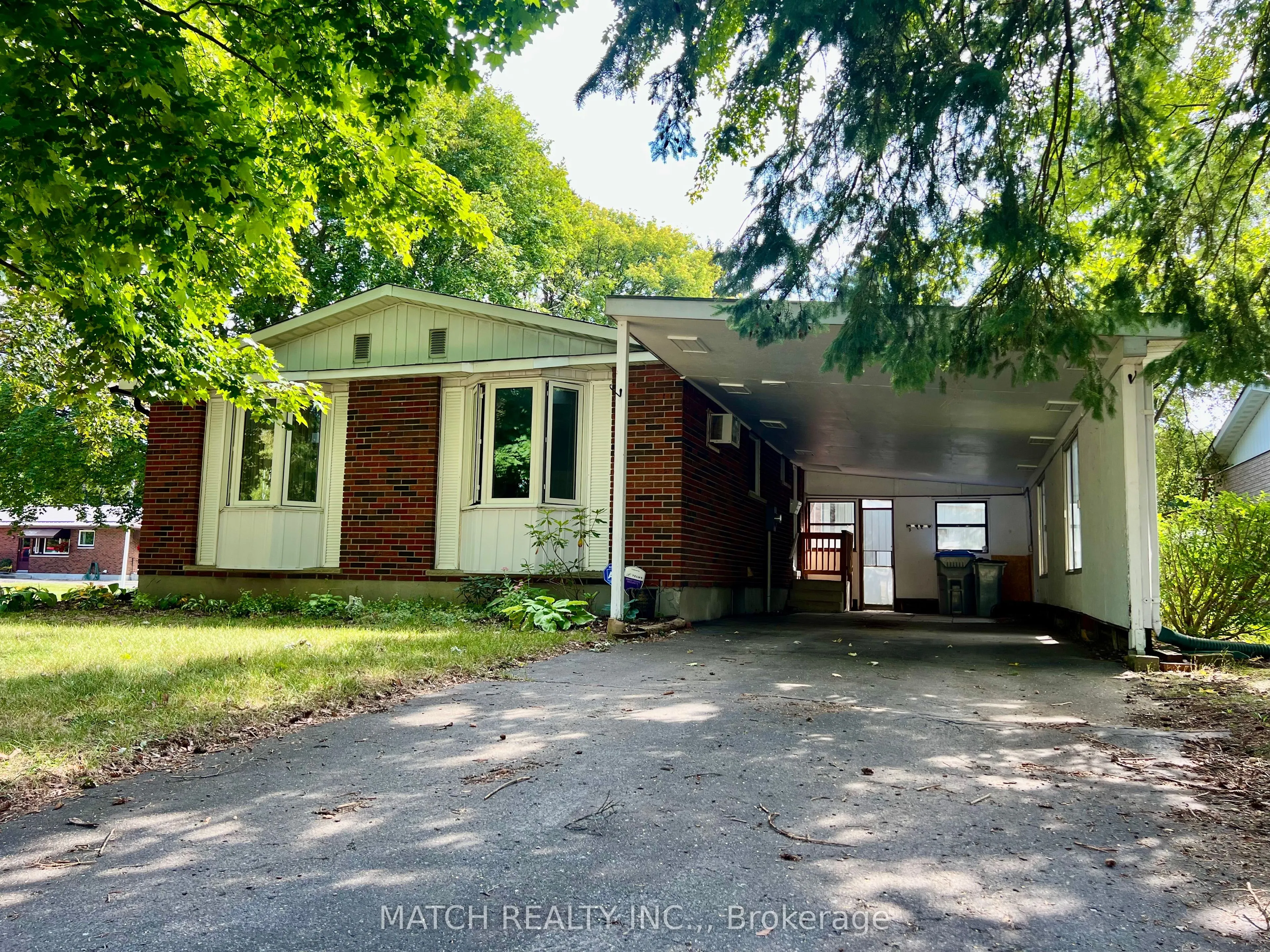 306 Laughton Crescent