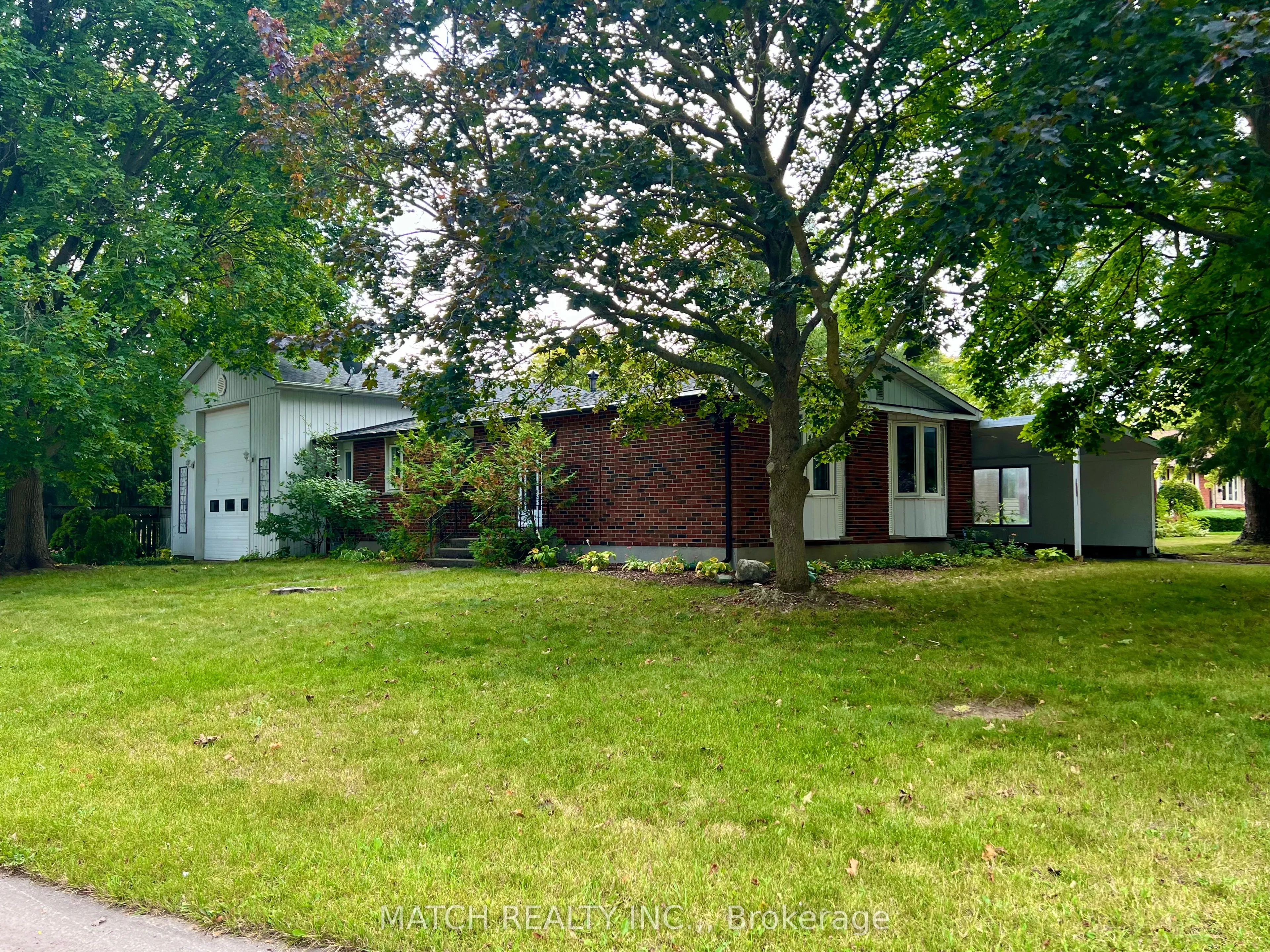 306 Laughton Crescent
