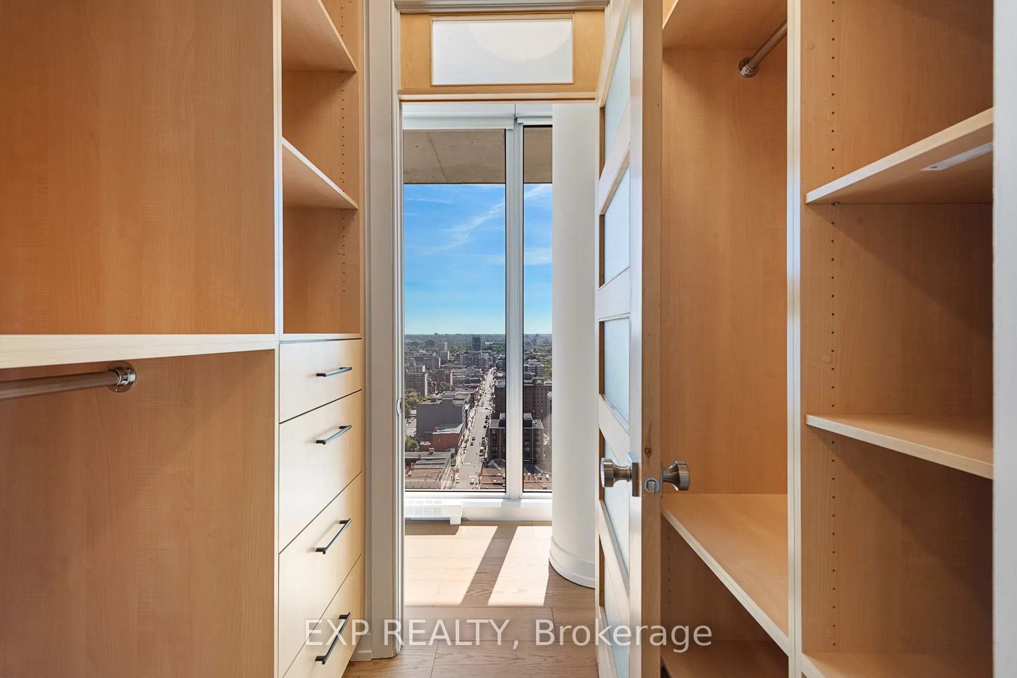 324 Laurier Avenue W, #2309