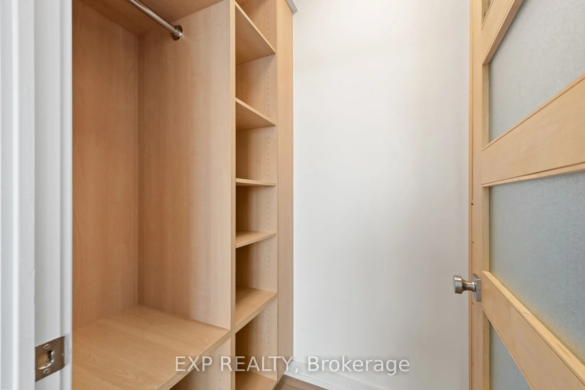 324 Laurier Avenue W, #2309