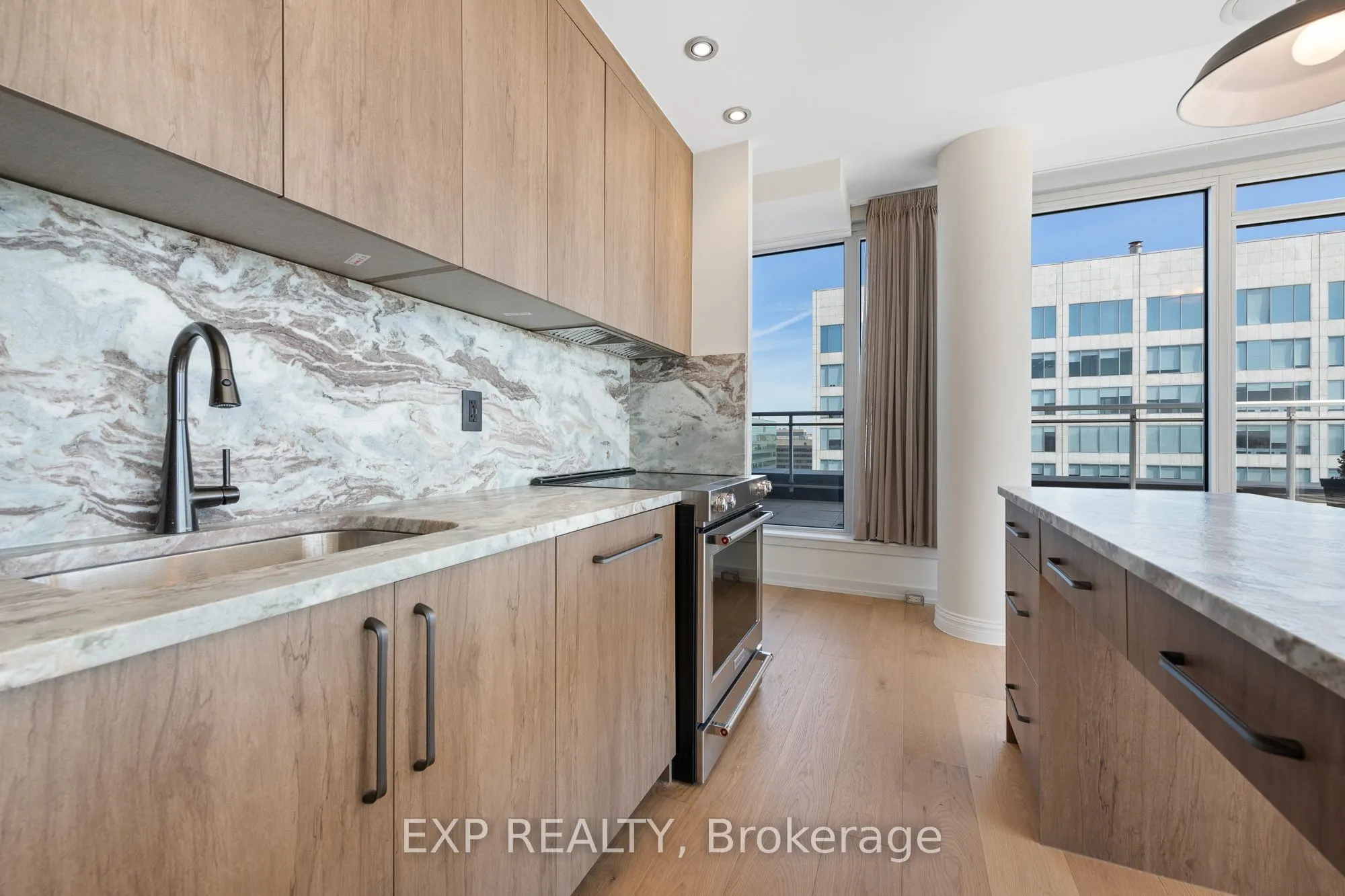 324 Laurier Avenue W, #2309
