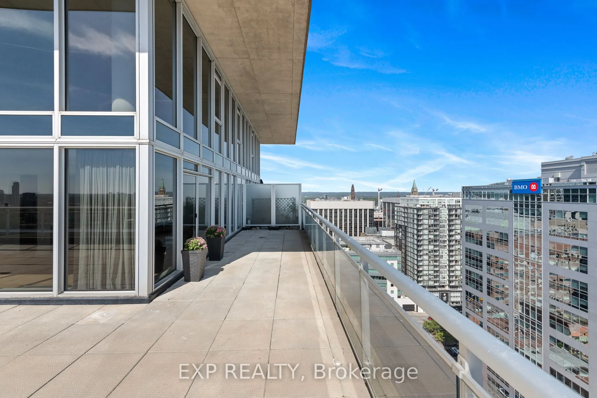 324 Laurier Avenue W, #2309