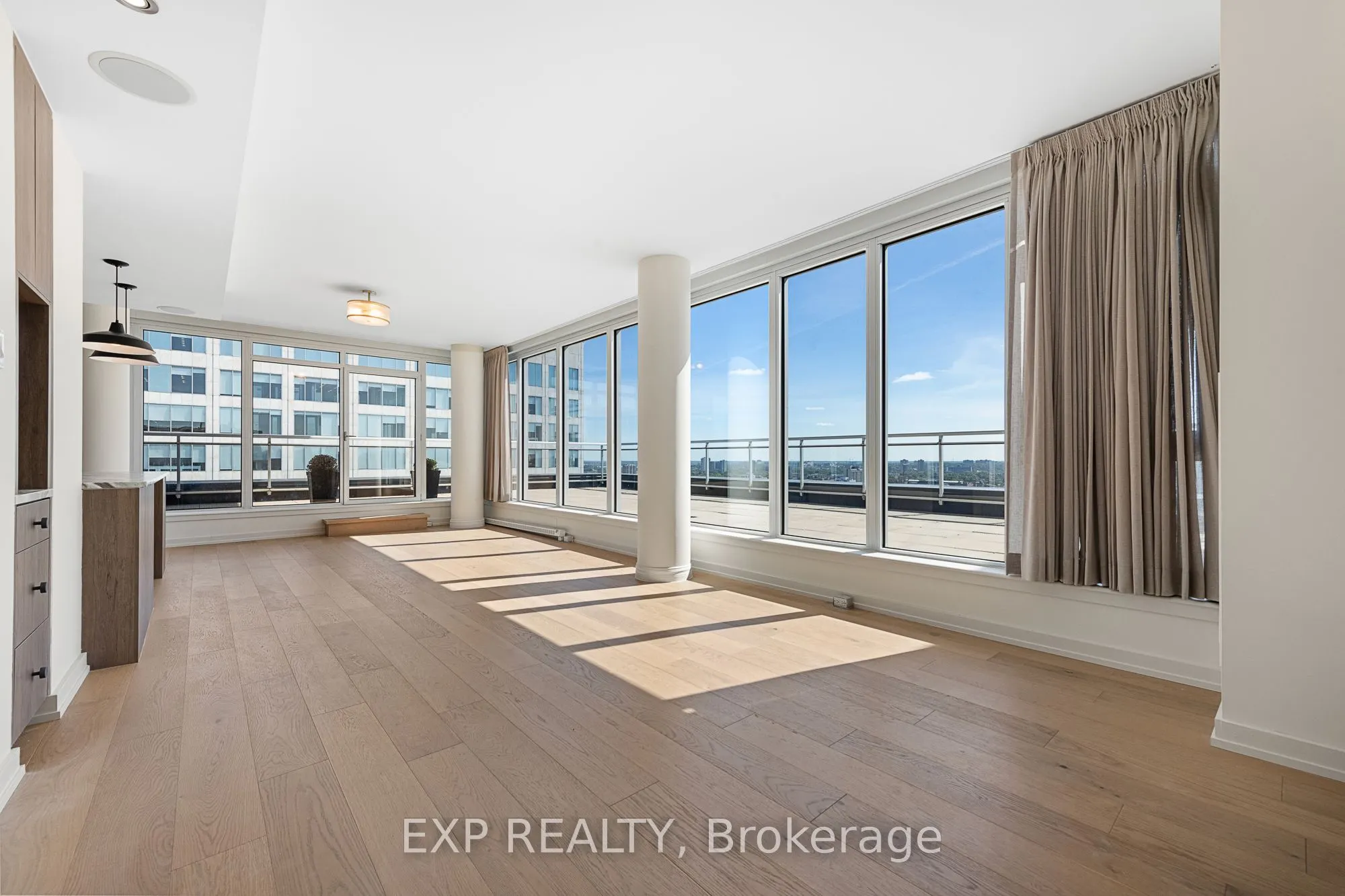 324 Laurier Avenue W, #2309