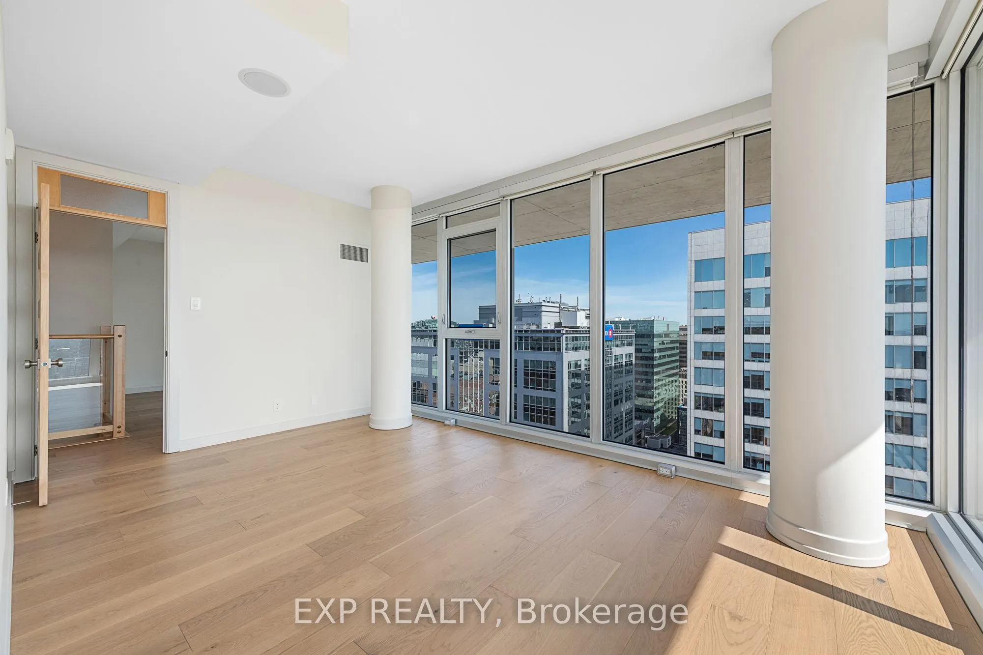 324 Laurier Avenue W, #2309